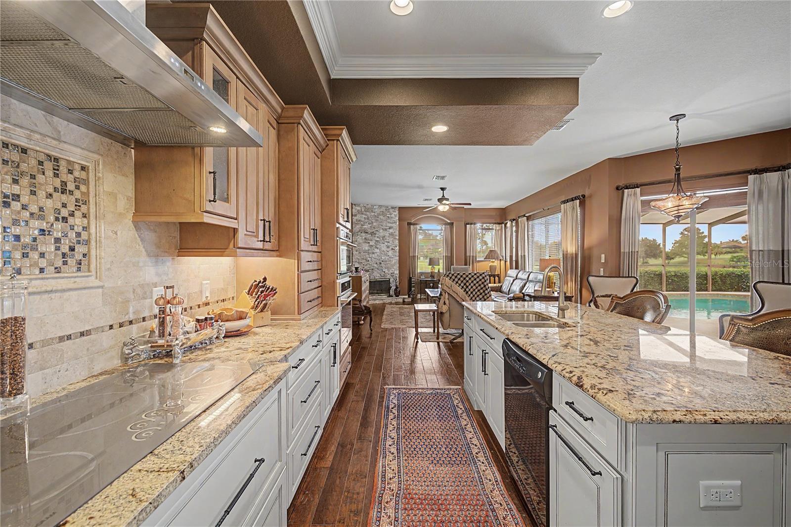 13823 THOROUGHBRED DR — photo 35