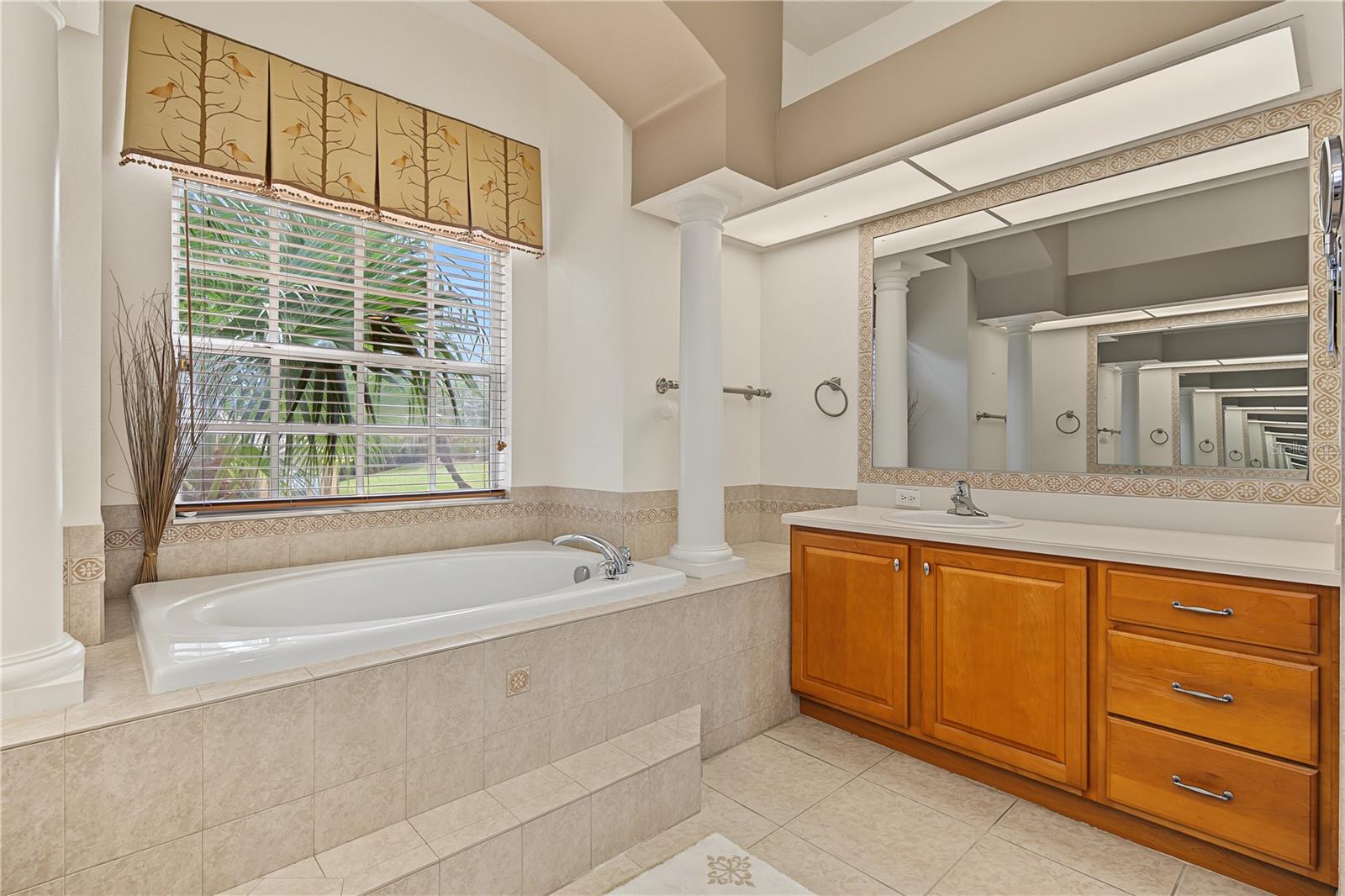 13823 THOROUGHBRED DR — photo 54