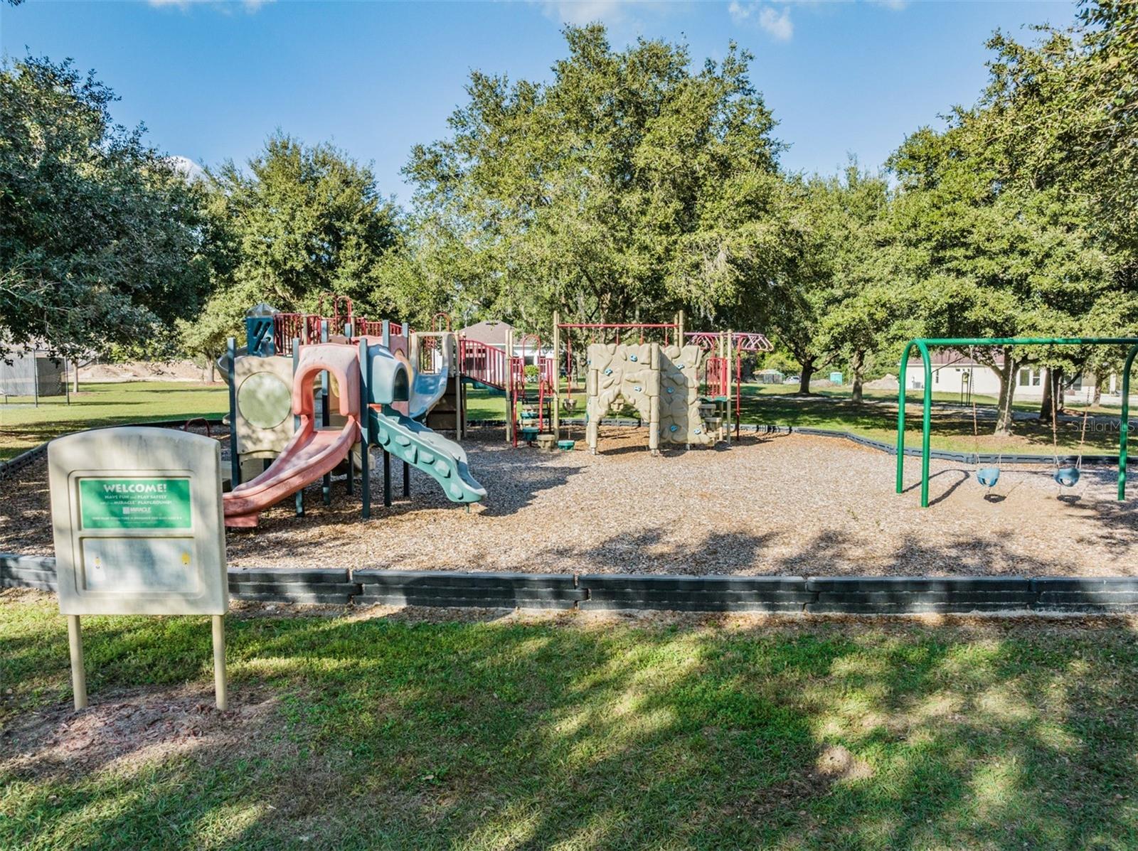 13823 THOROUGHBRED DR — photo 99