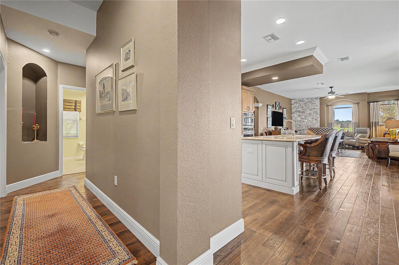 13823 THOROUGHBRED DR — photo 34