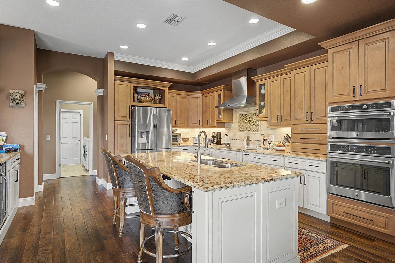 13823 THOROUGHBRED DR — photo 18
