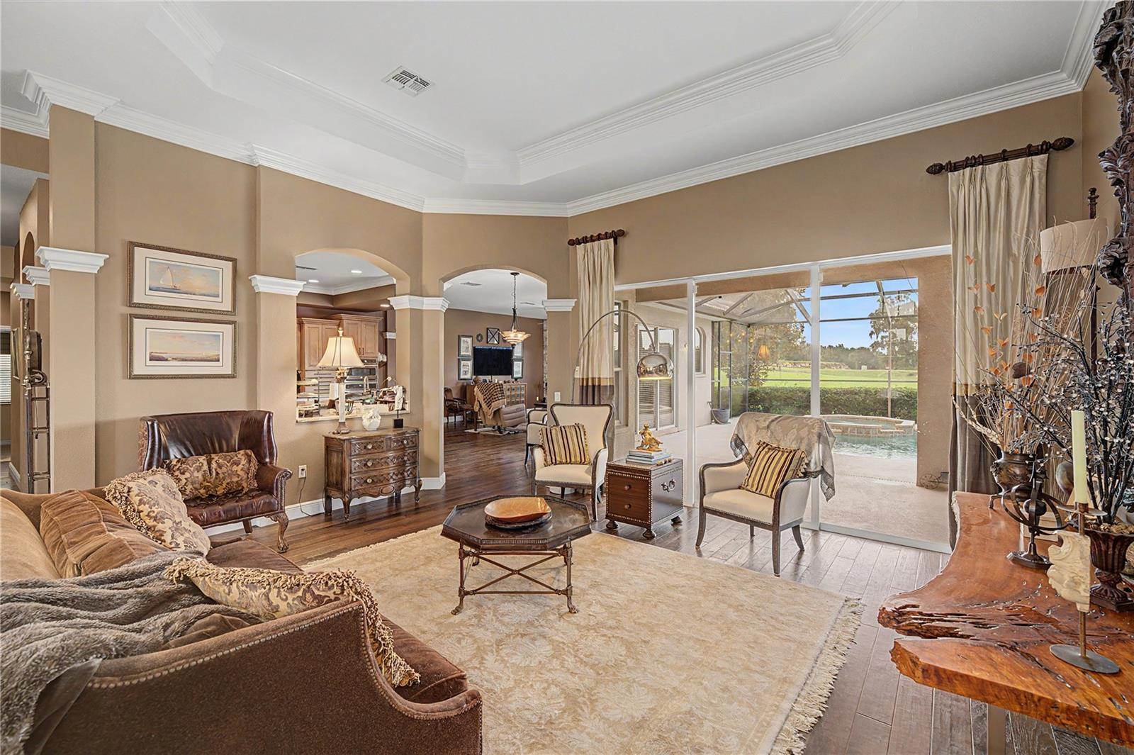 13823 THOROUGHBRED DR — photo 3