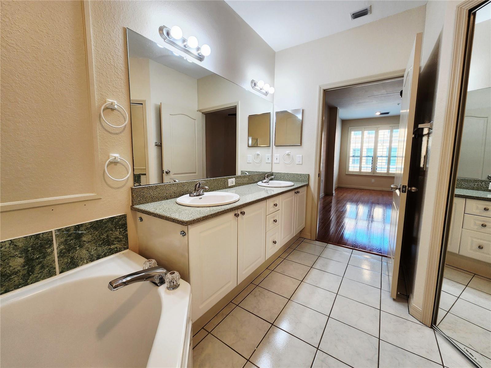 2733 VIA CIPRIANI #820B — photo 21