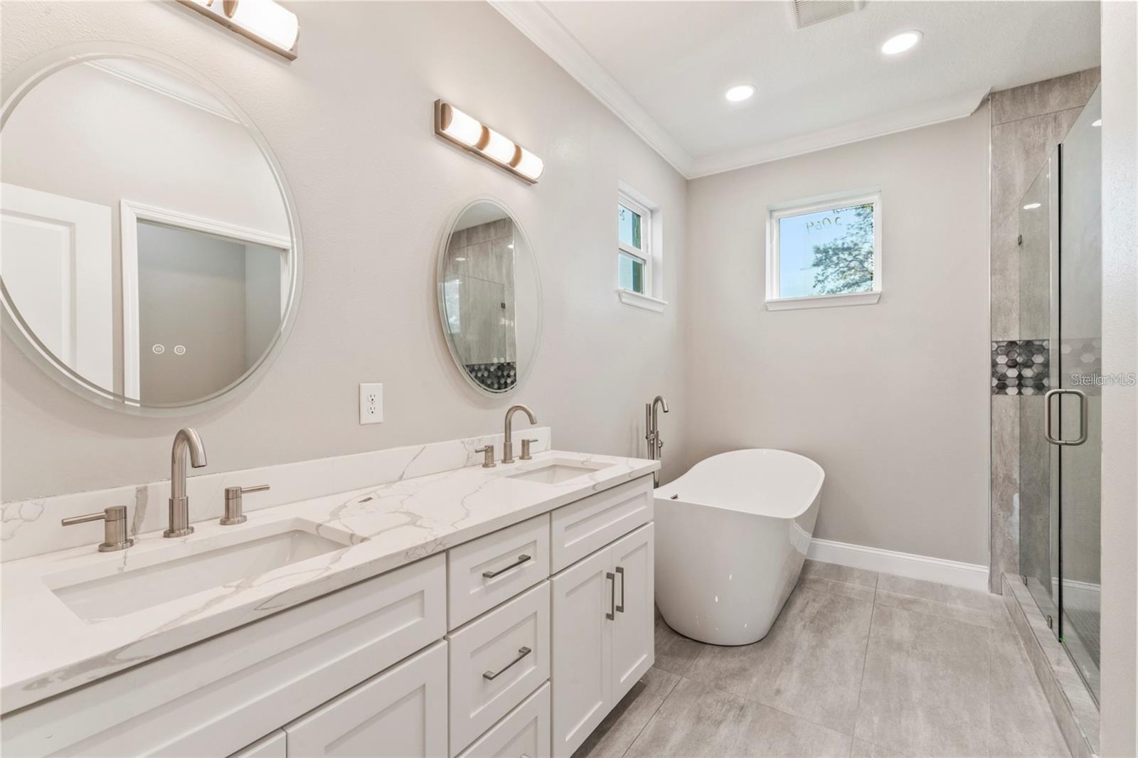 809 W LINEBAUGH AVE #2B — photo 22