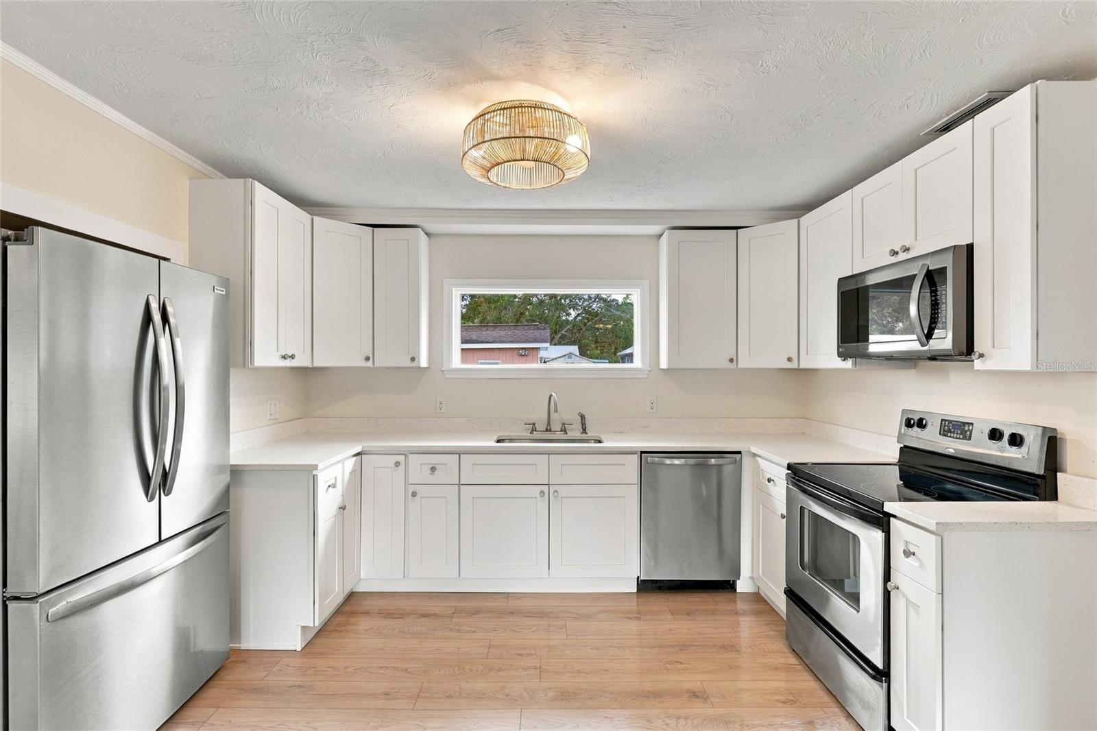 304 MOUNT PLEASANT RD — photo 11