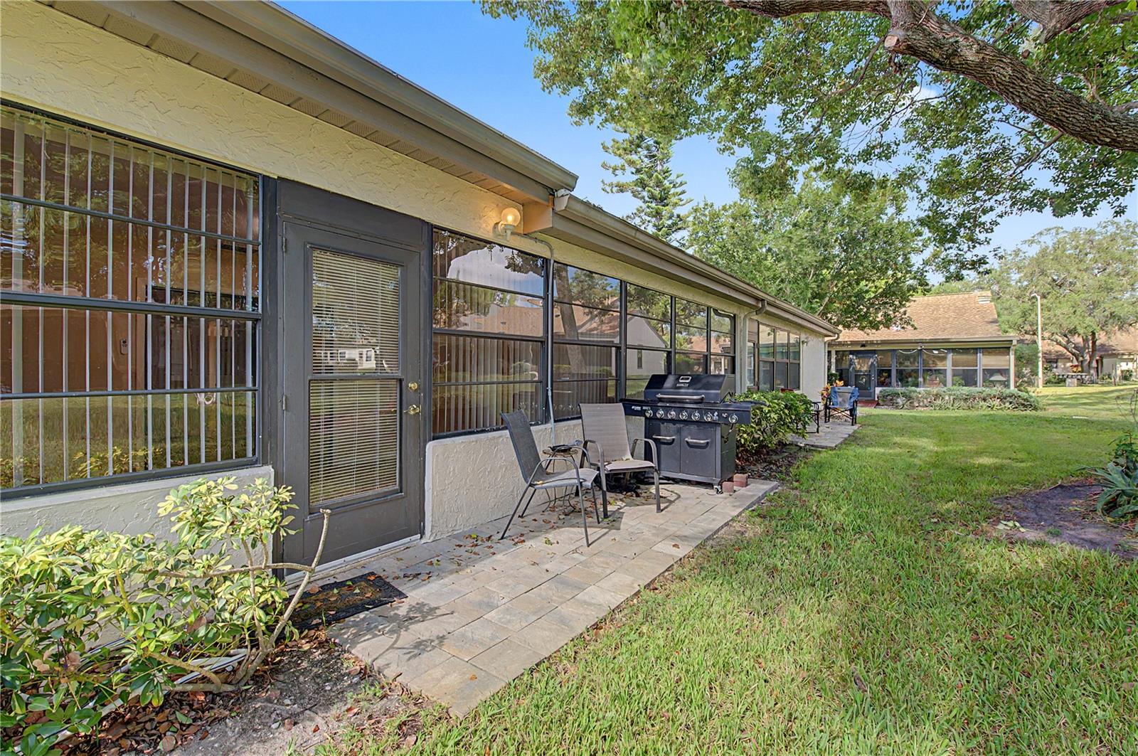 1302 GOLFVIEW DR — photo 32