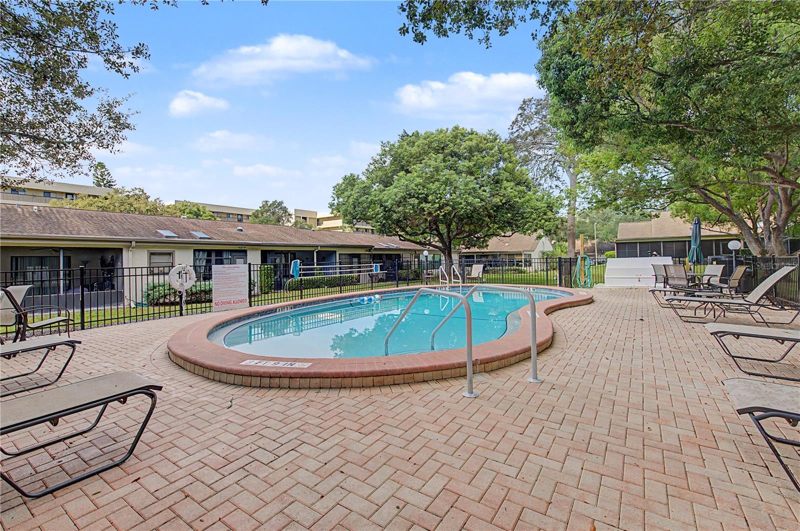 1302 GOLFVIEW DR — photo 35