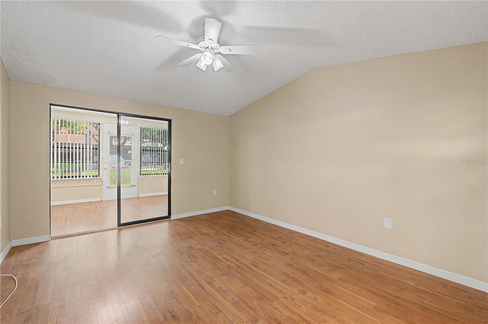 1302 GOLFVIEW DR — photo 21