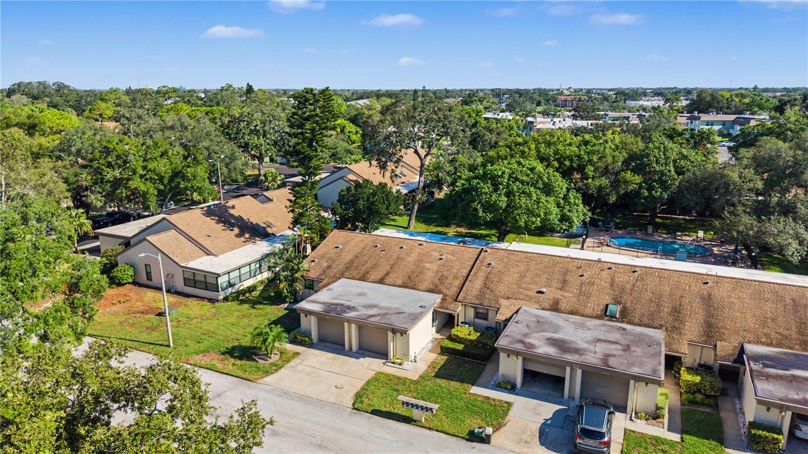 1302 GOLFVIEW DR — photo 39