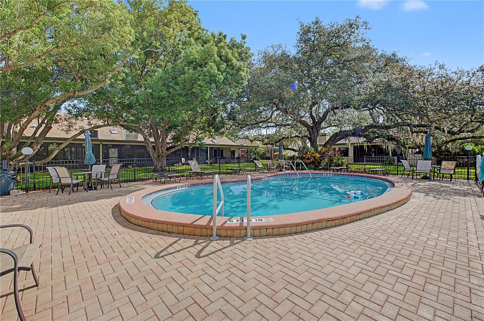 1302 GOLFVIEW DR — photo 33