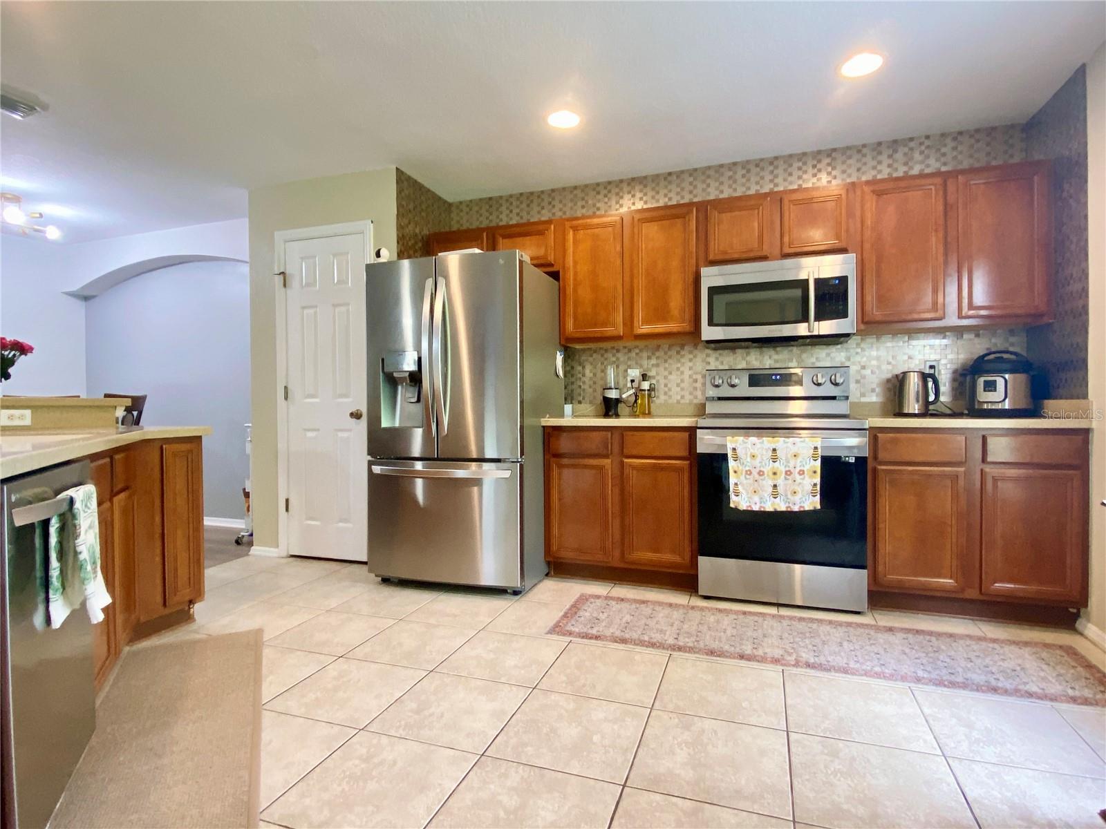 1529 WATER TERRACE LN — photo 2