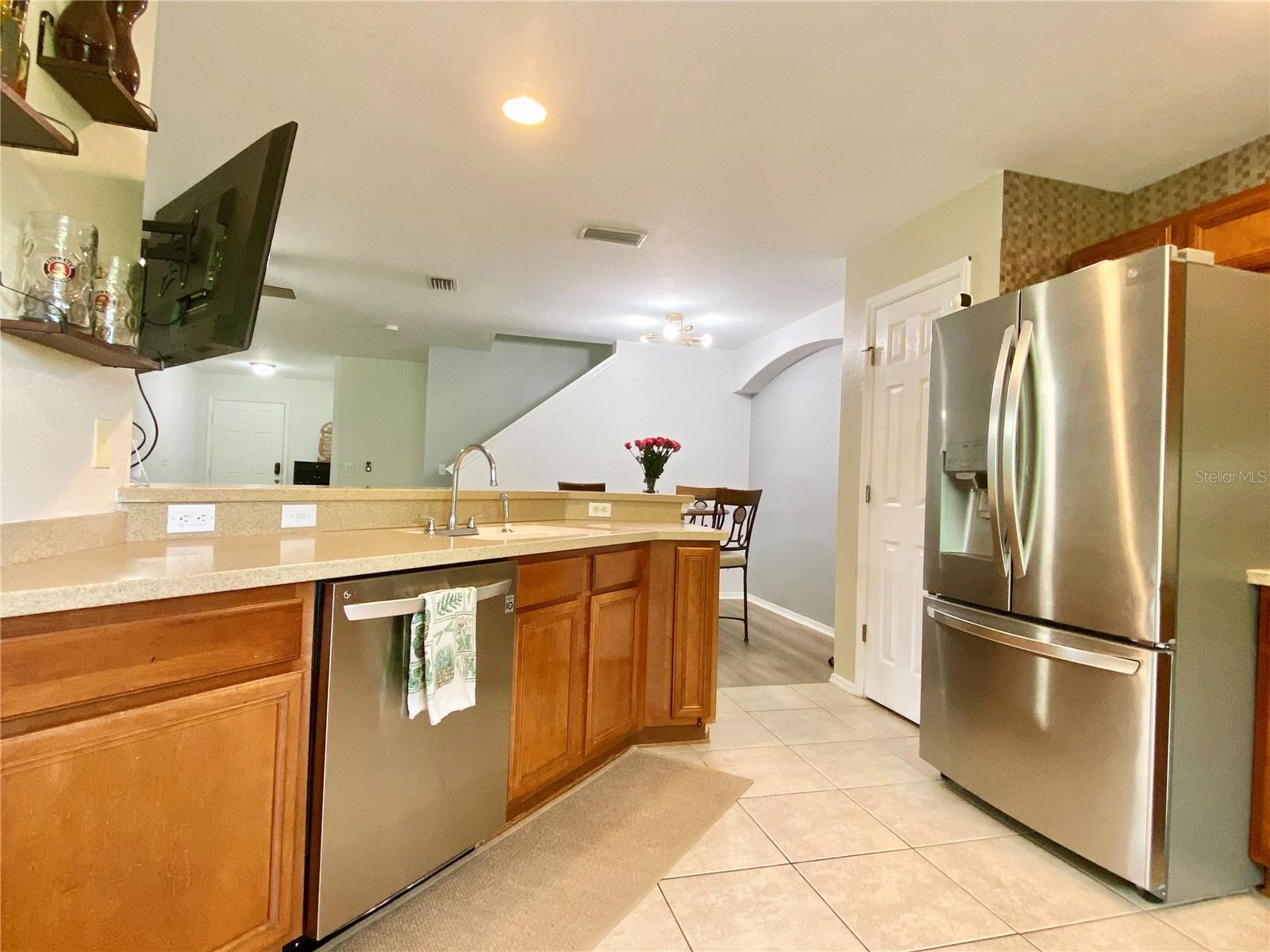 1529 WATER TERRACE LN — photo 5