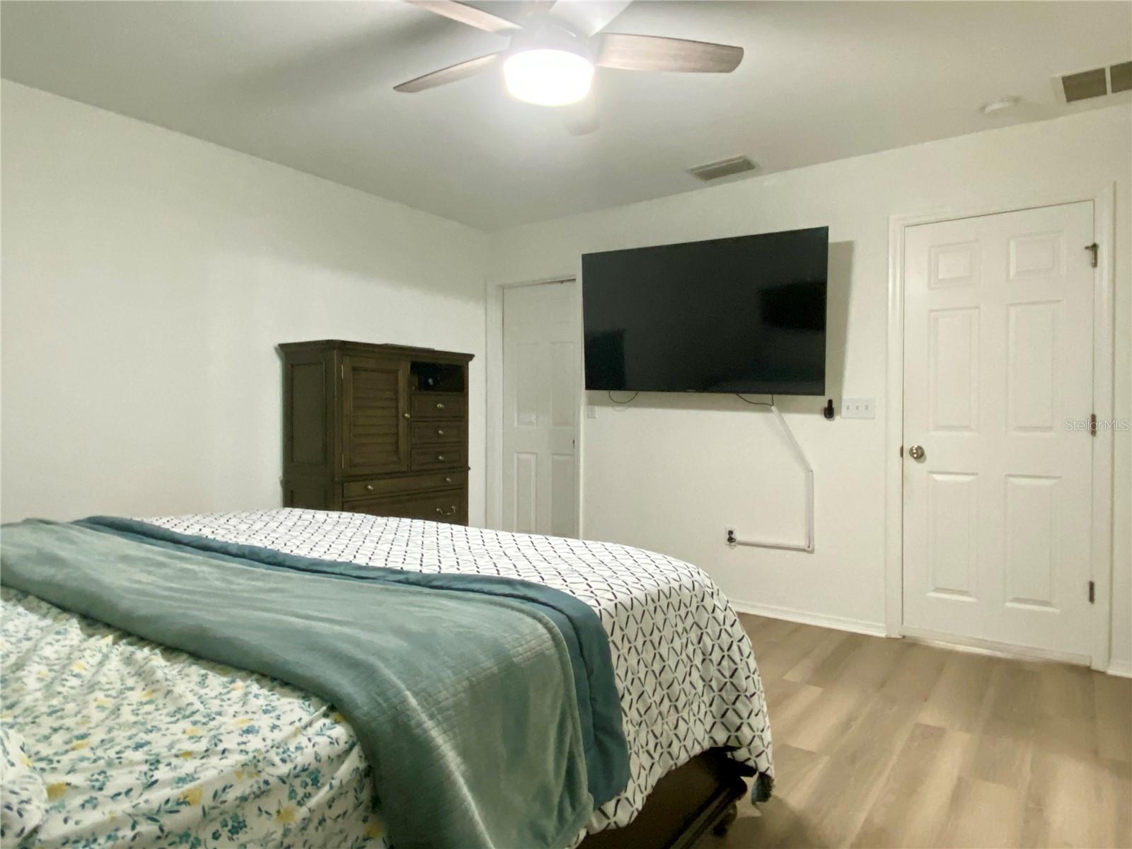1529 WATER TERRACE LN — photo 19