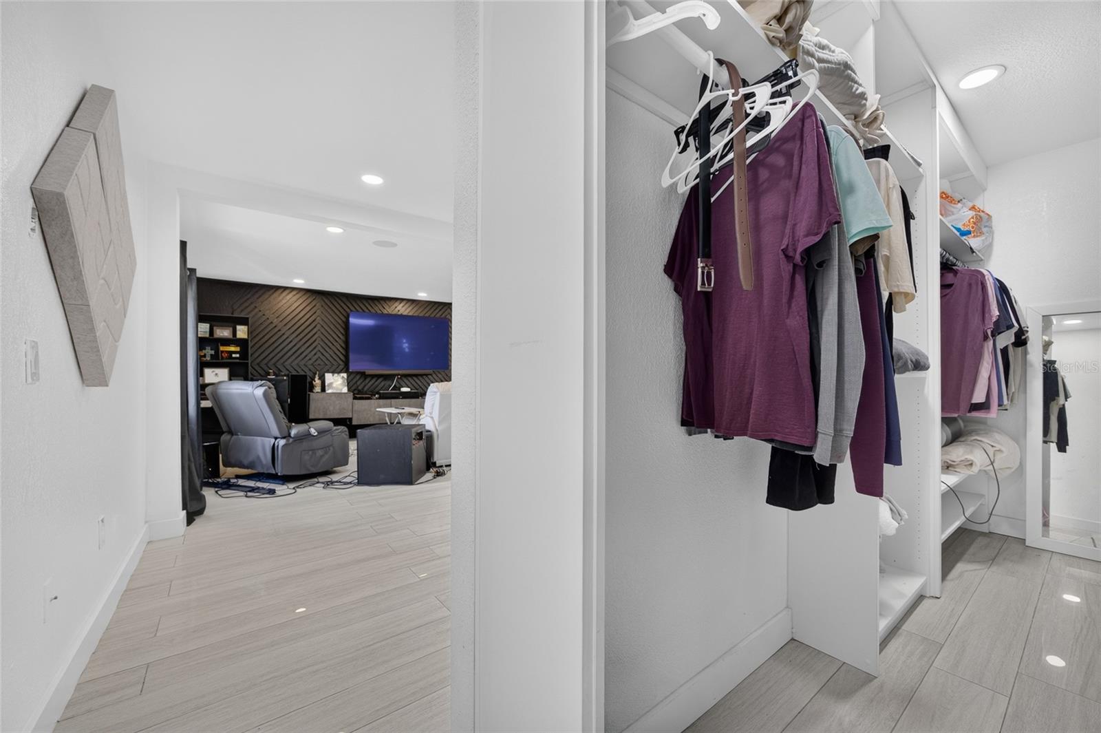 6484 ANGLE PL — photo 20