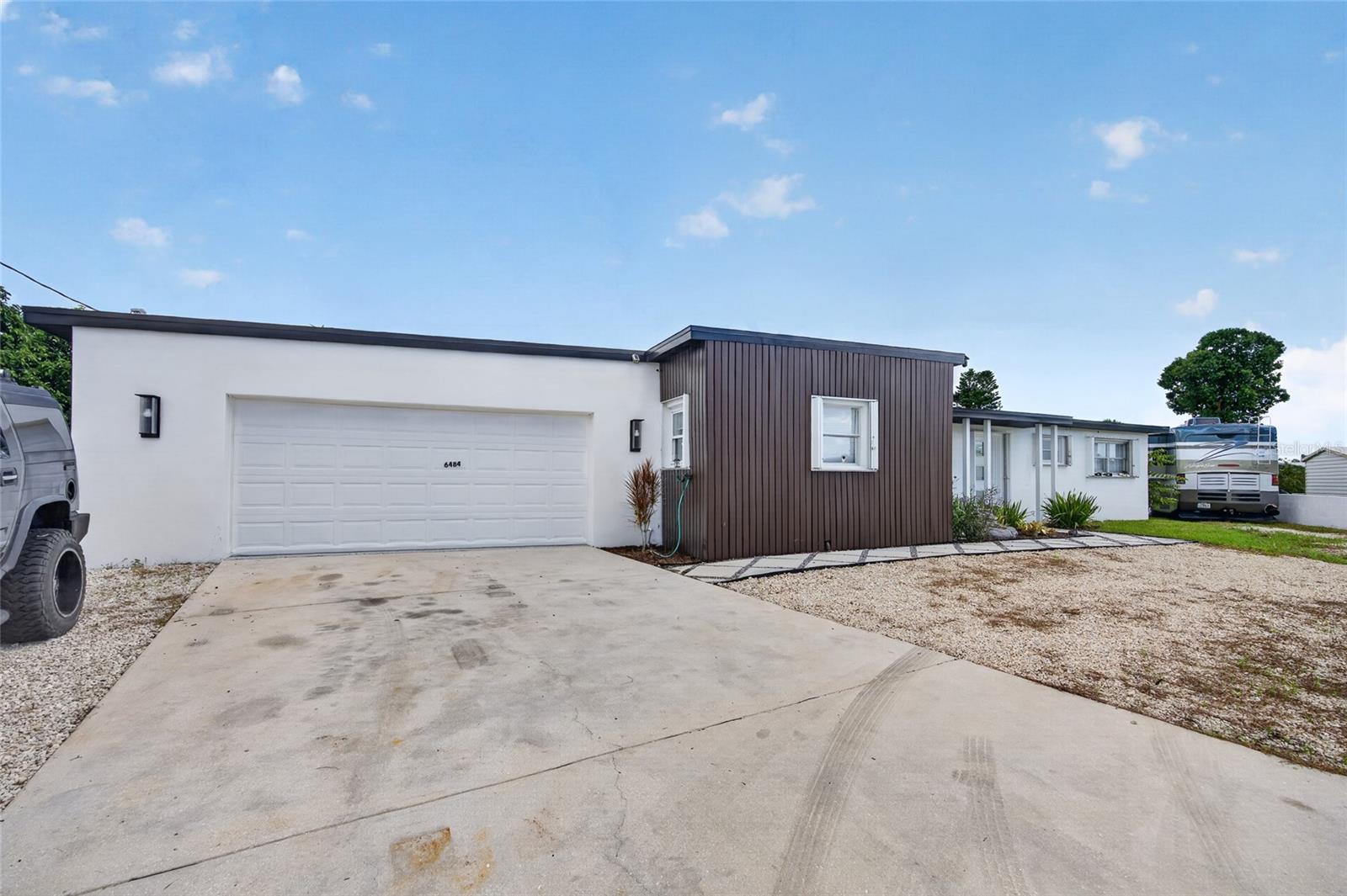 6484 ANGLE PL — photo 44