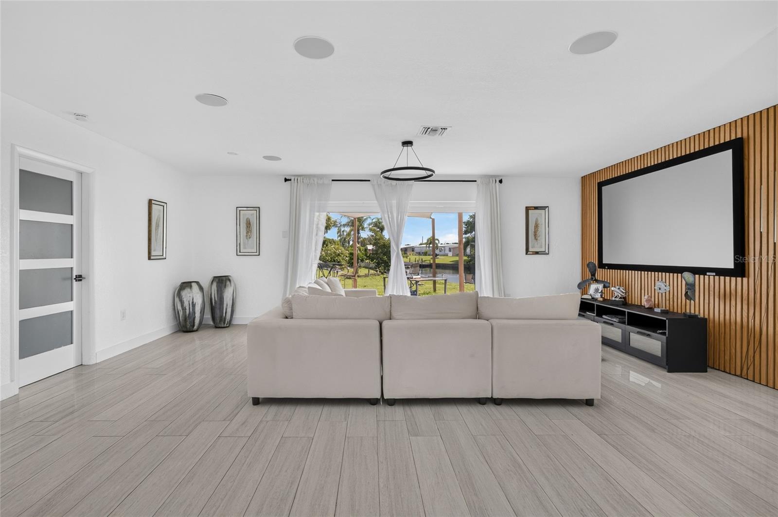 6484 ANGLE PL — photo 4