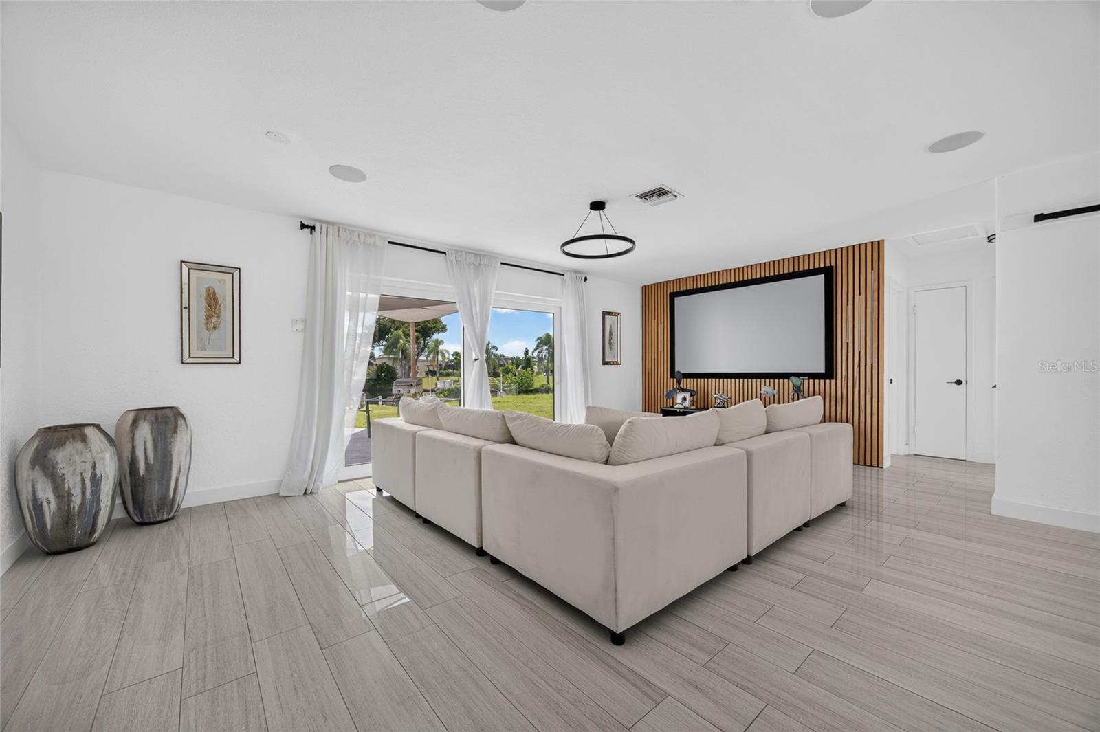 6484 ANGLE PL — photo 8