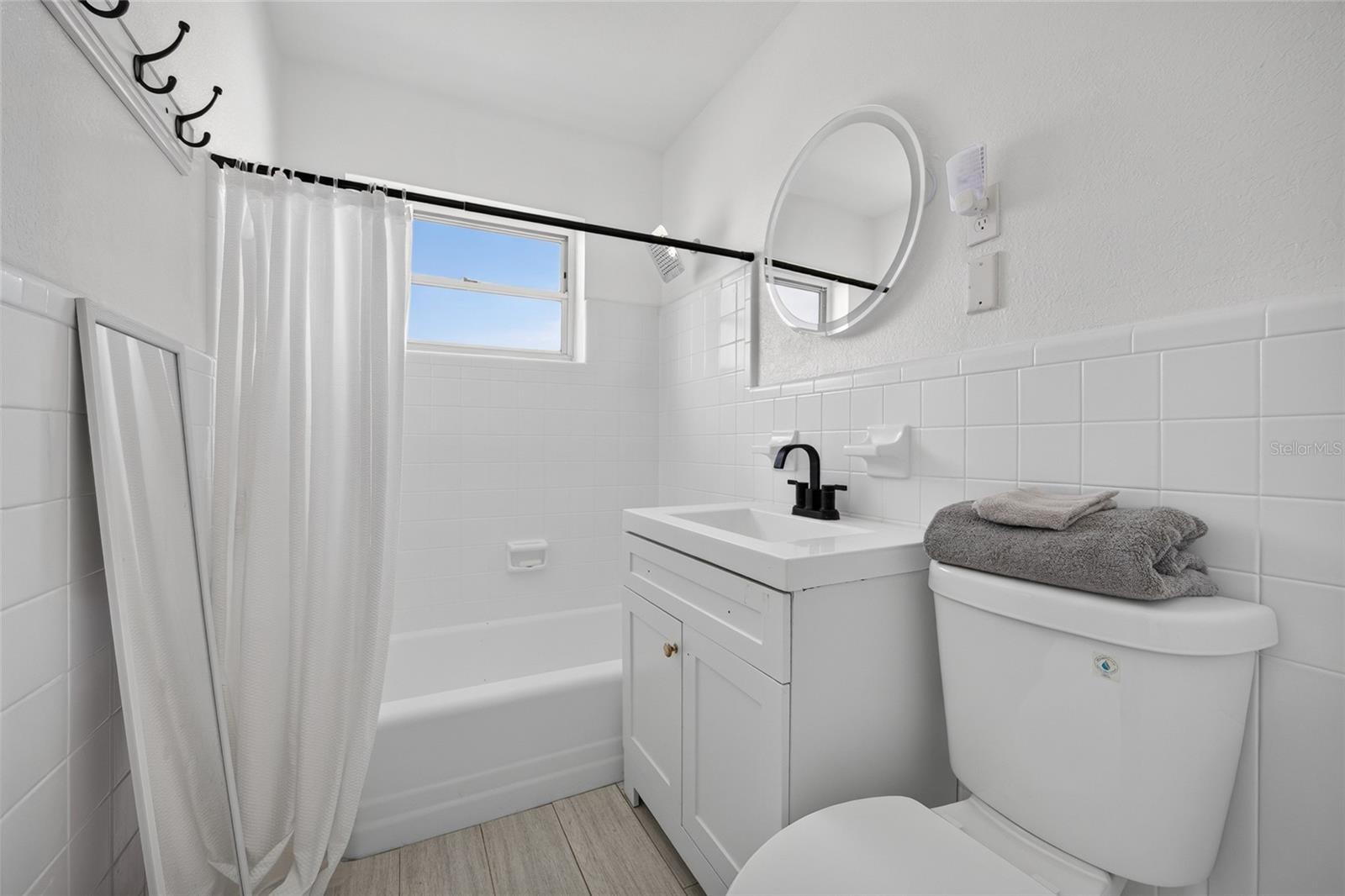 6484 ANGLE PL — photo 25