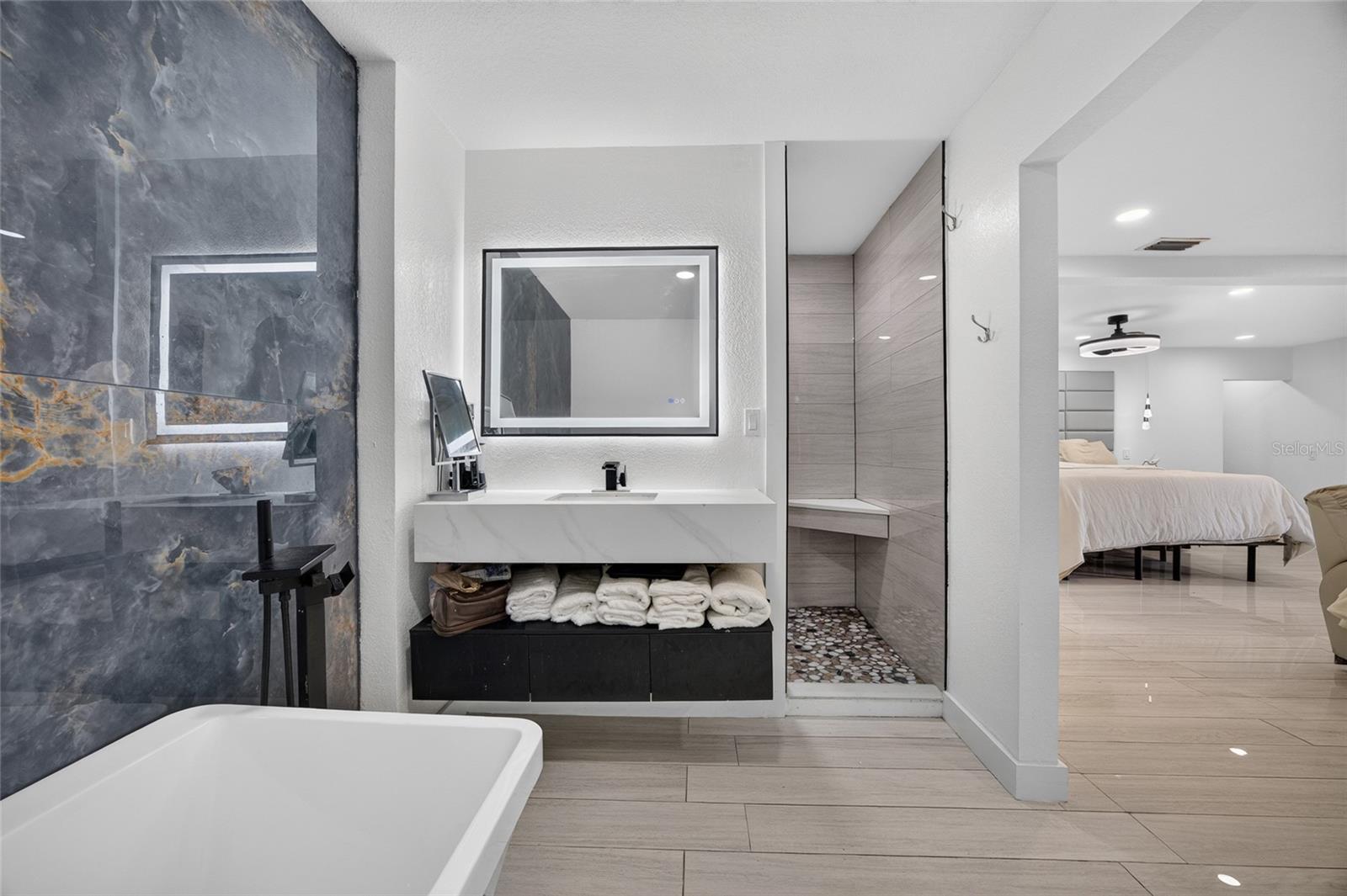 6484 ANGLE PL — photo 22