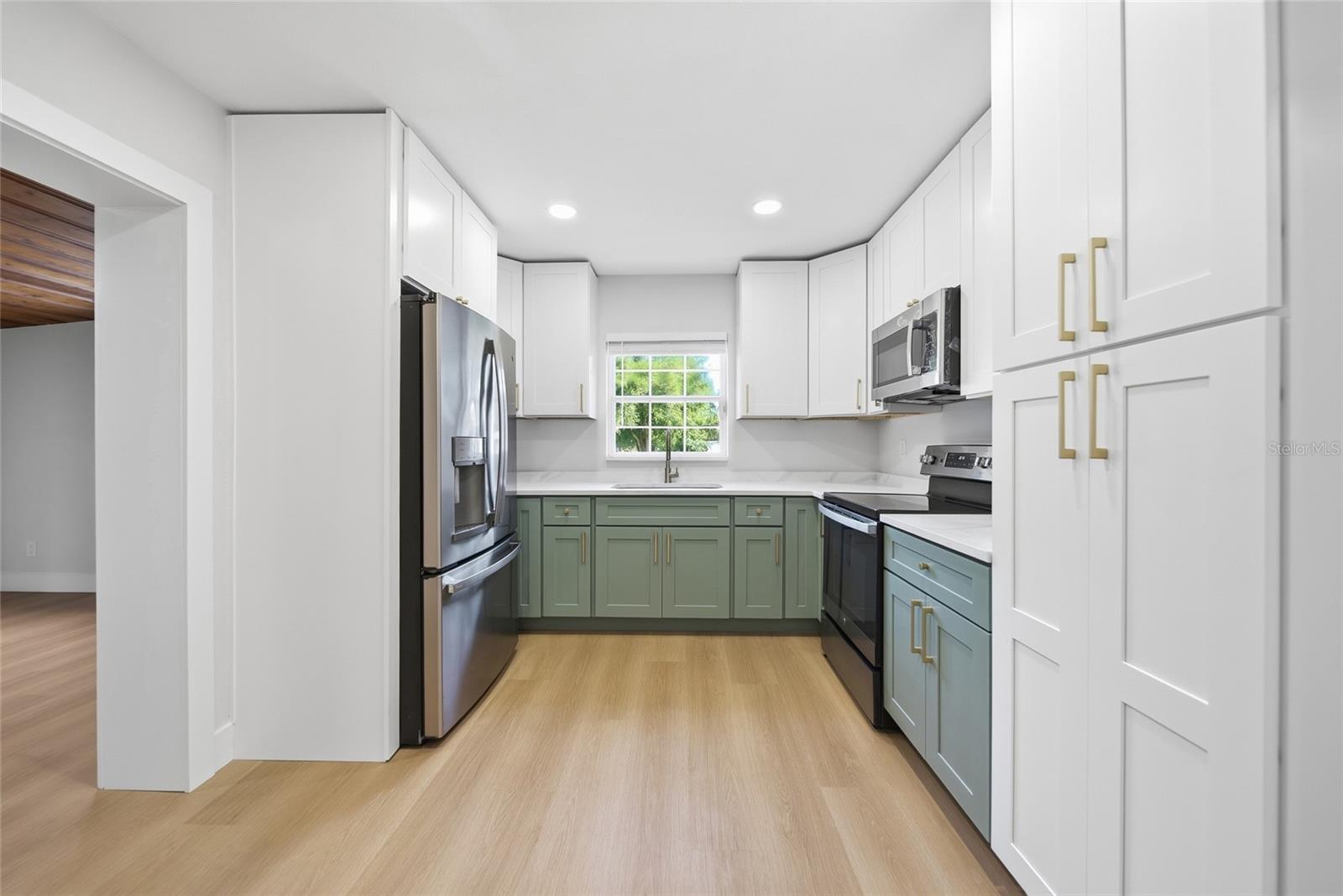5401 E 98TH AVE — photo 14