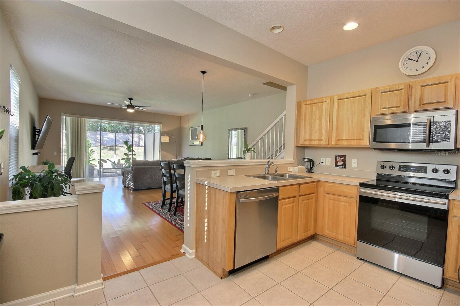 8238 72ND ST E — photo 5