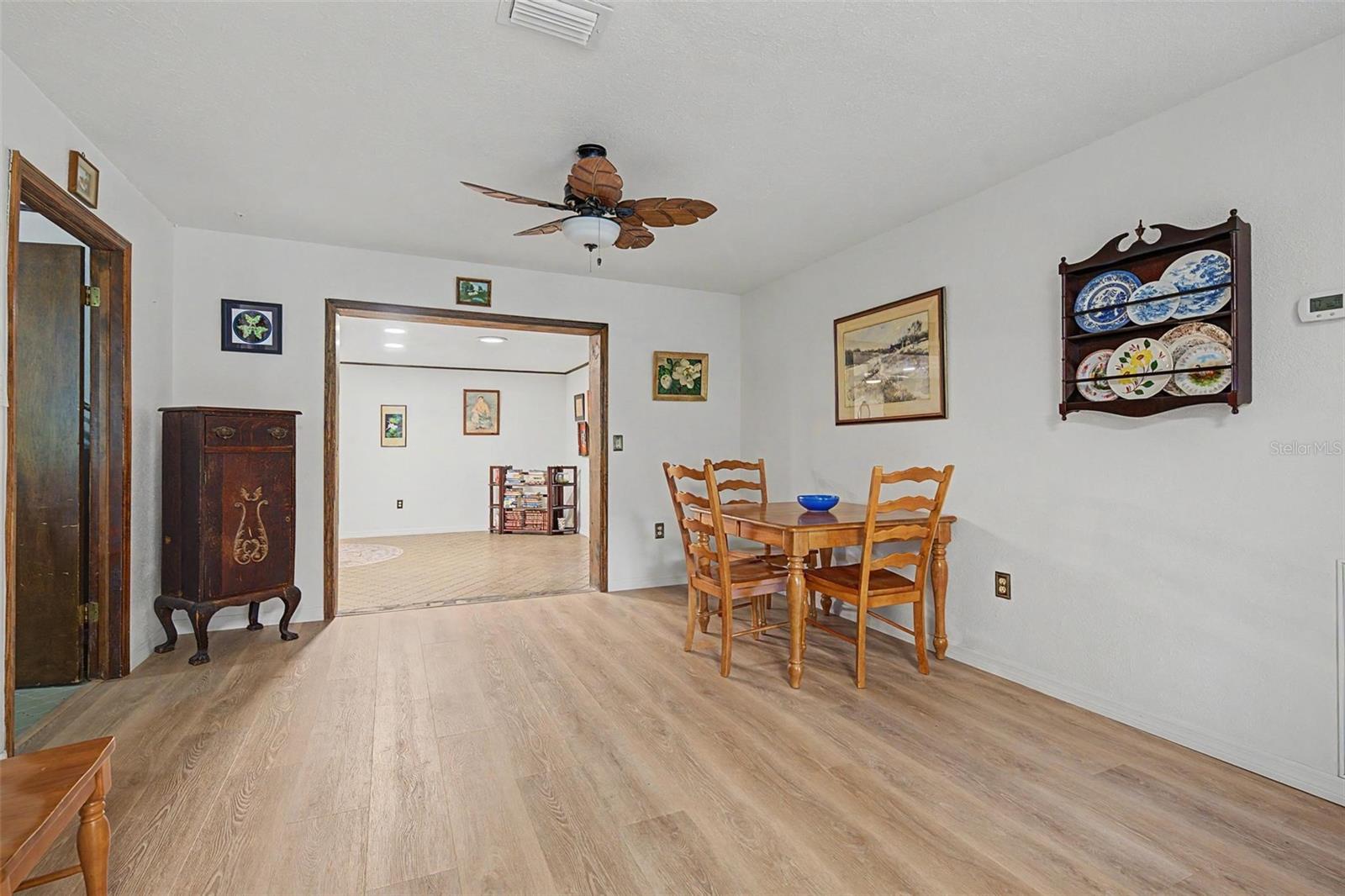 3621 OAKWOOD DR — photo 13