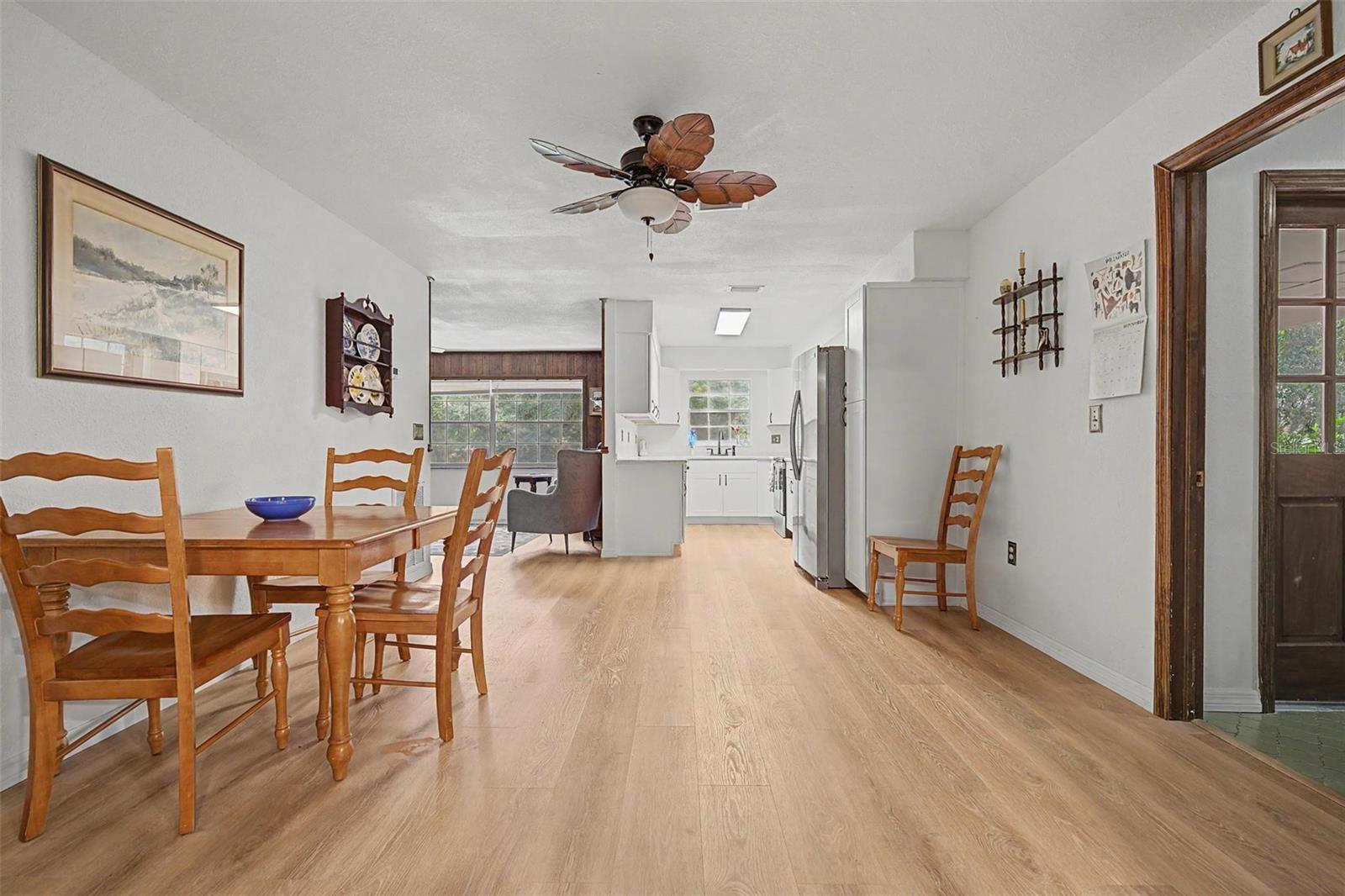 3621 OAKWOOD DR — photo 8