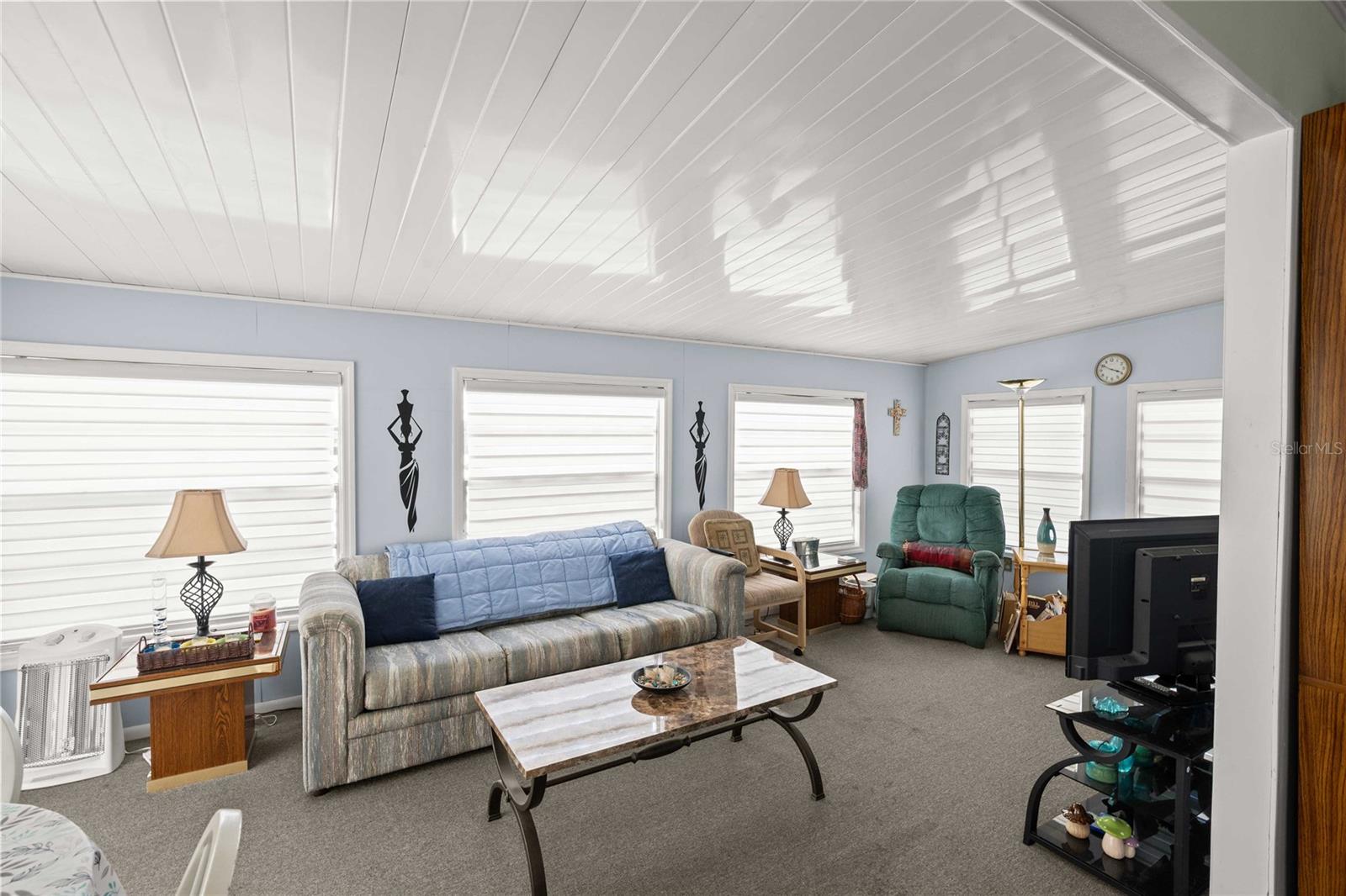 36917 GRACE AVE — photo 4