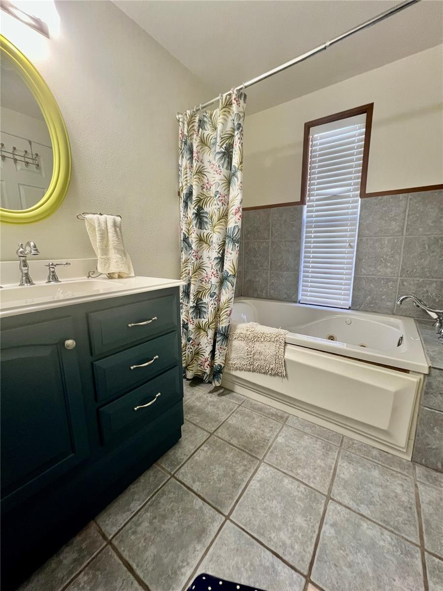 143 S PORT DR — photo 12
