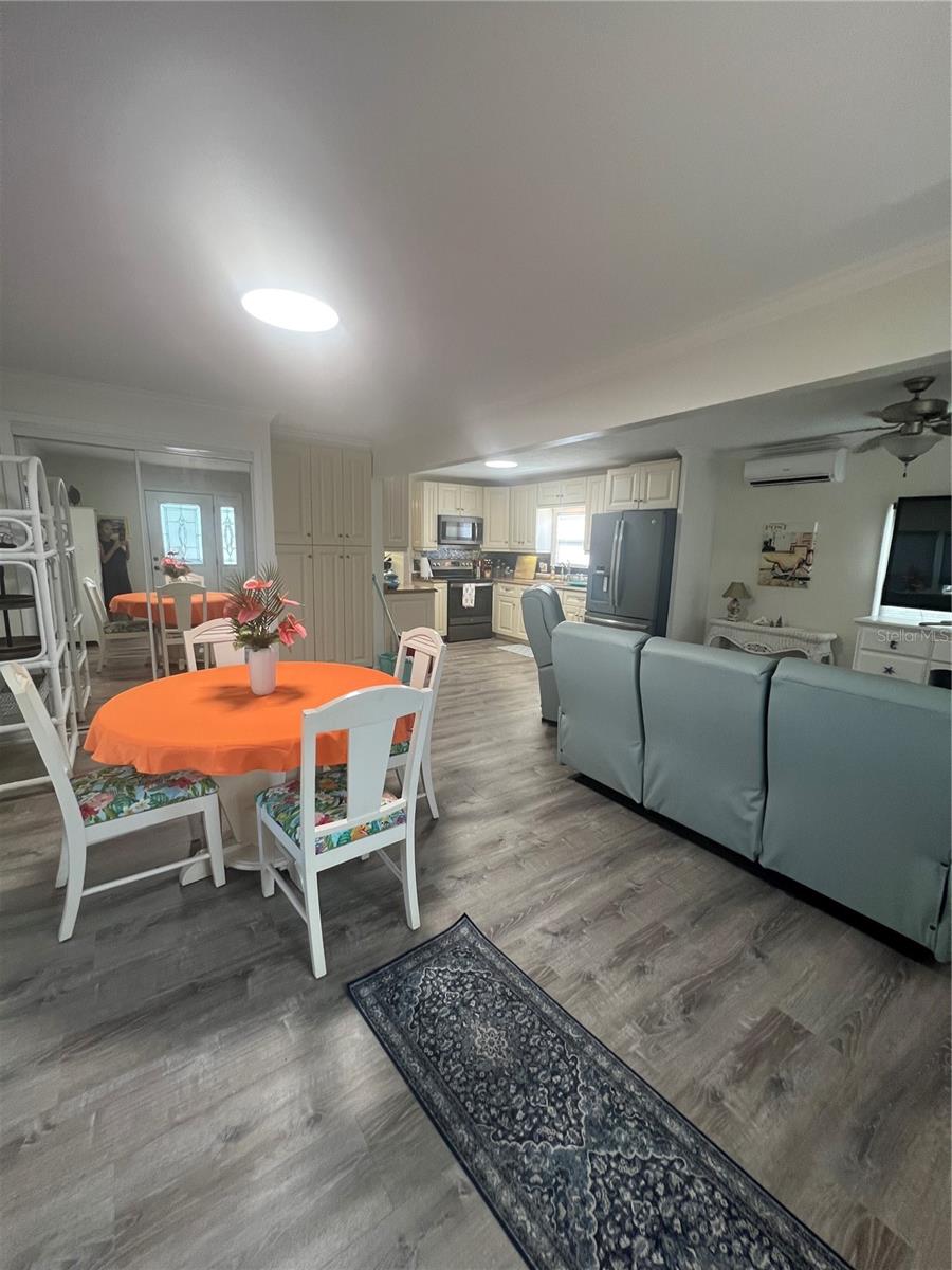 143 S PORT DR — photo 5