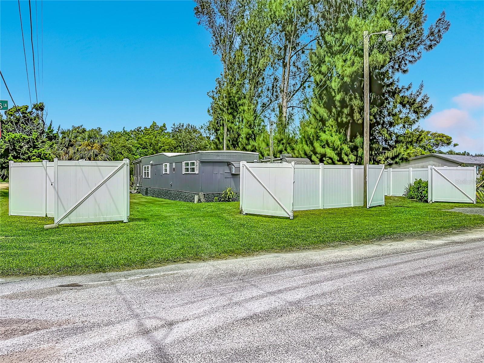 14529 WILLIAMS LN — photo 58