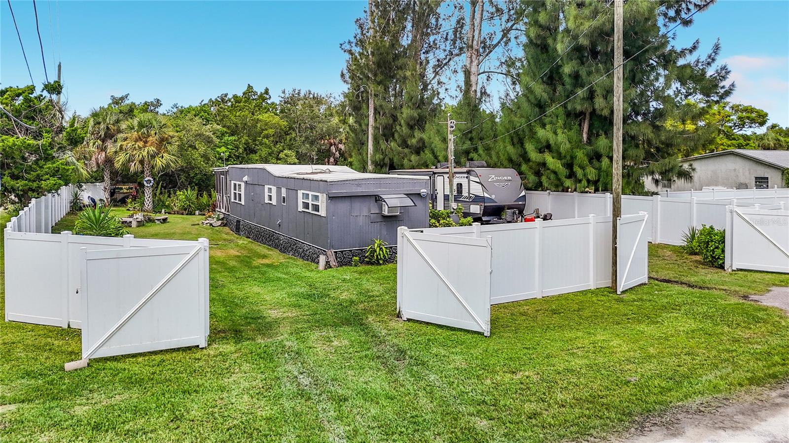 14529 WILLIAMS LN — photo 6