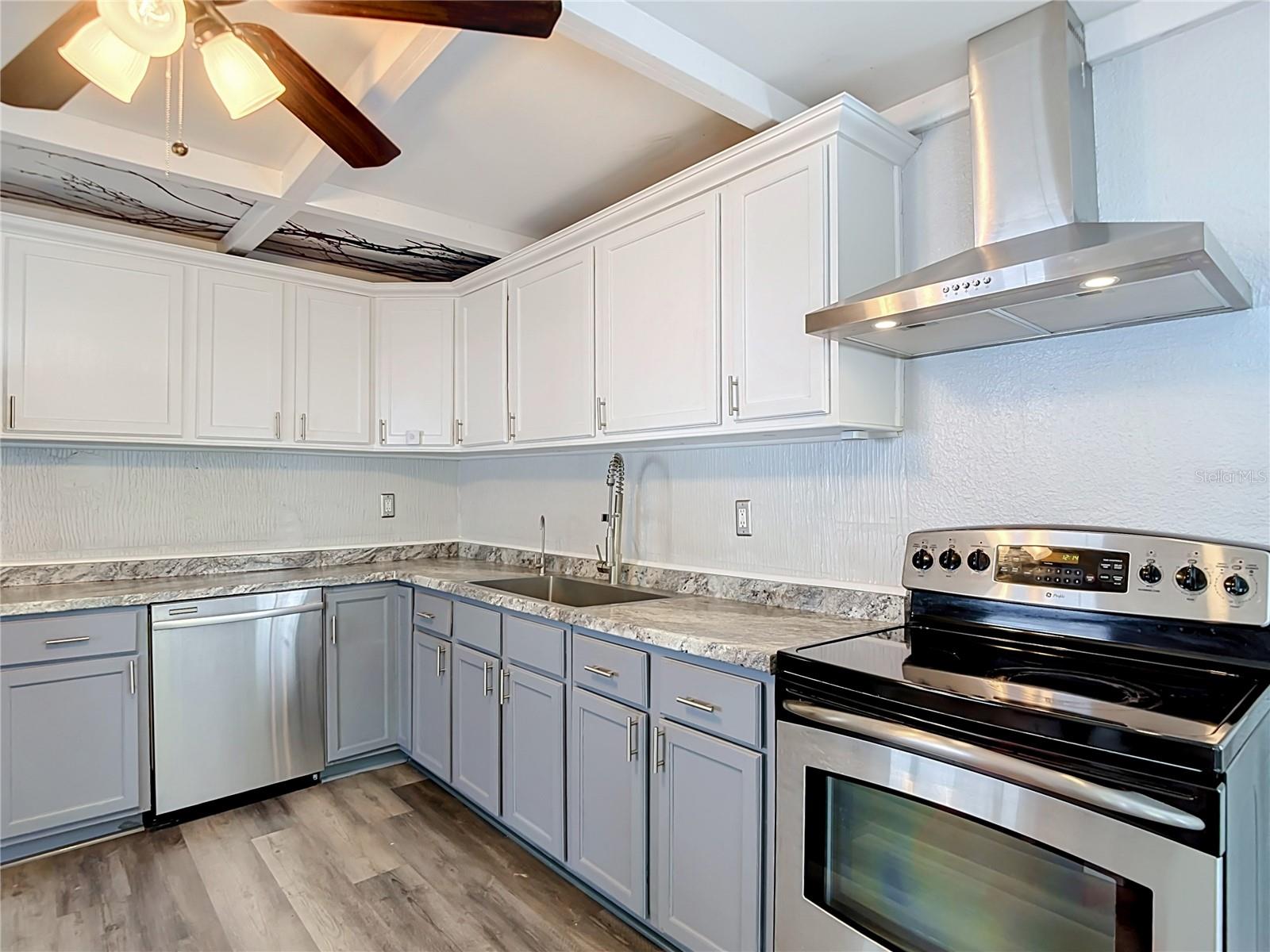 14529 WILLIAMS LN — photo 23