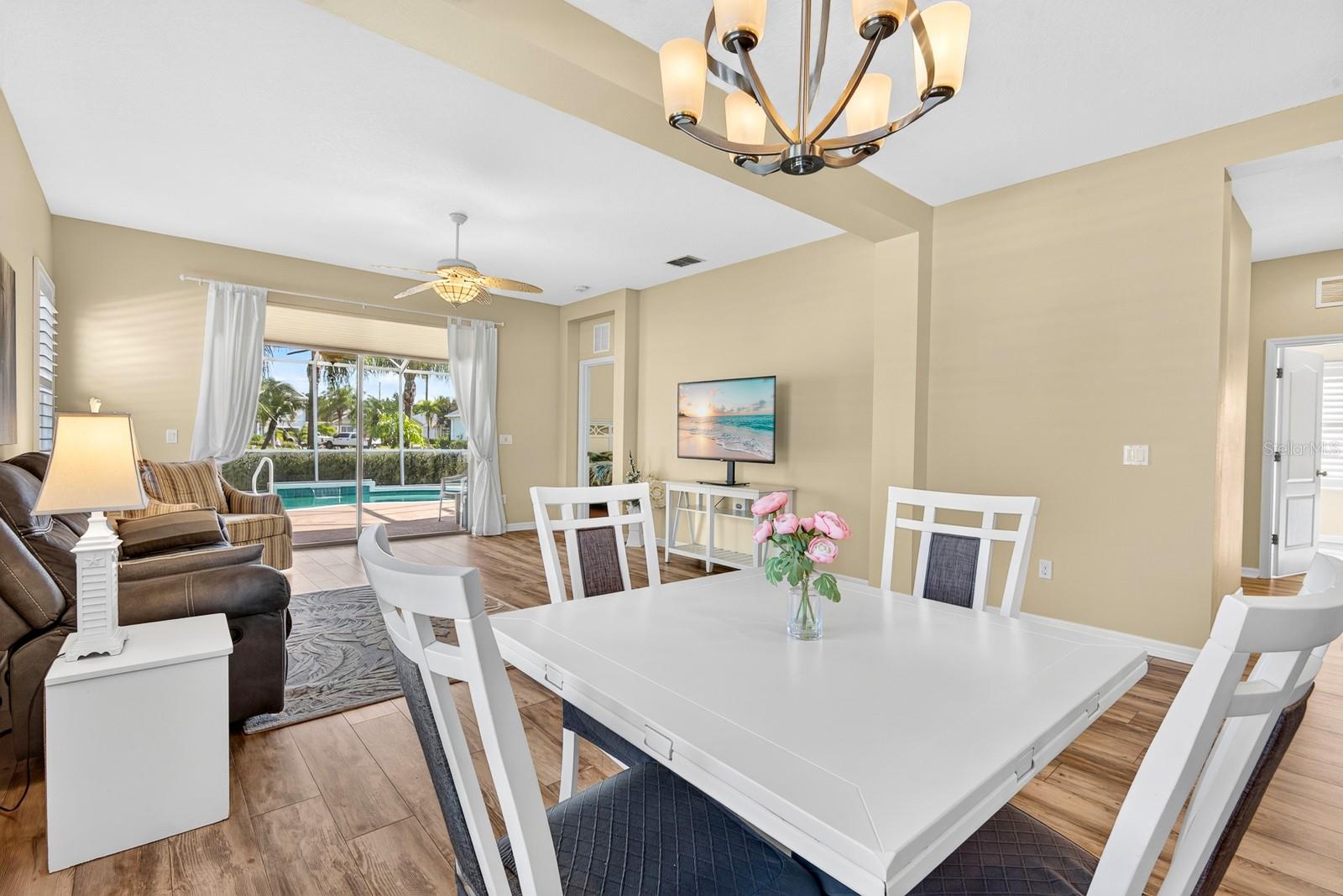 1475 BLUE HORIZON CIR — photo 11