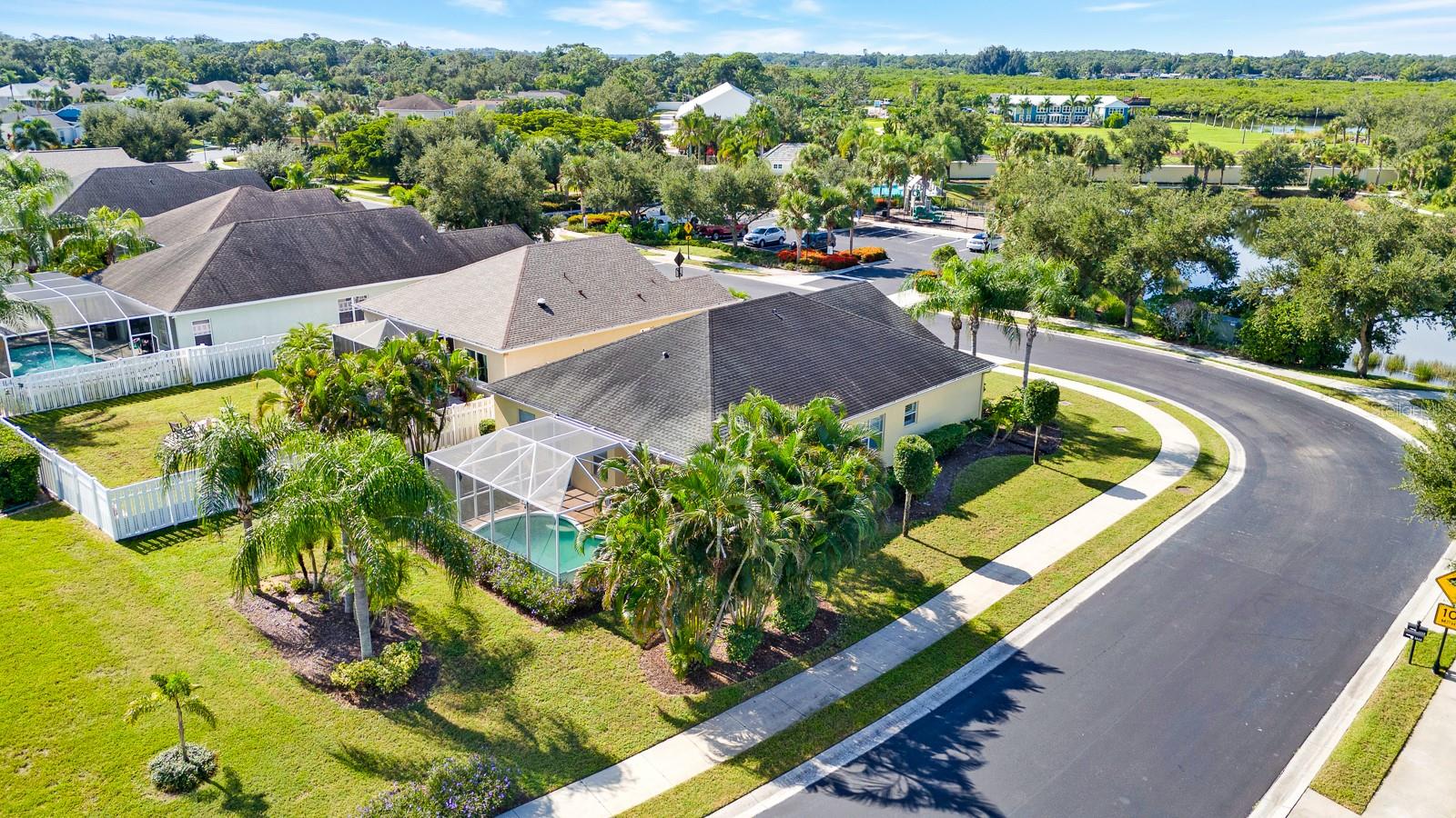 1475 BLUE HORIZON CIR — photo 35