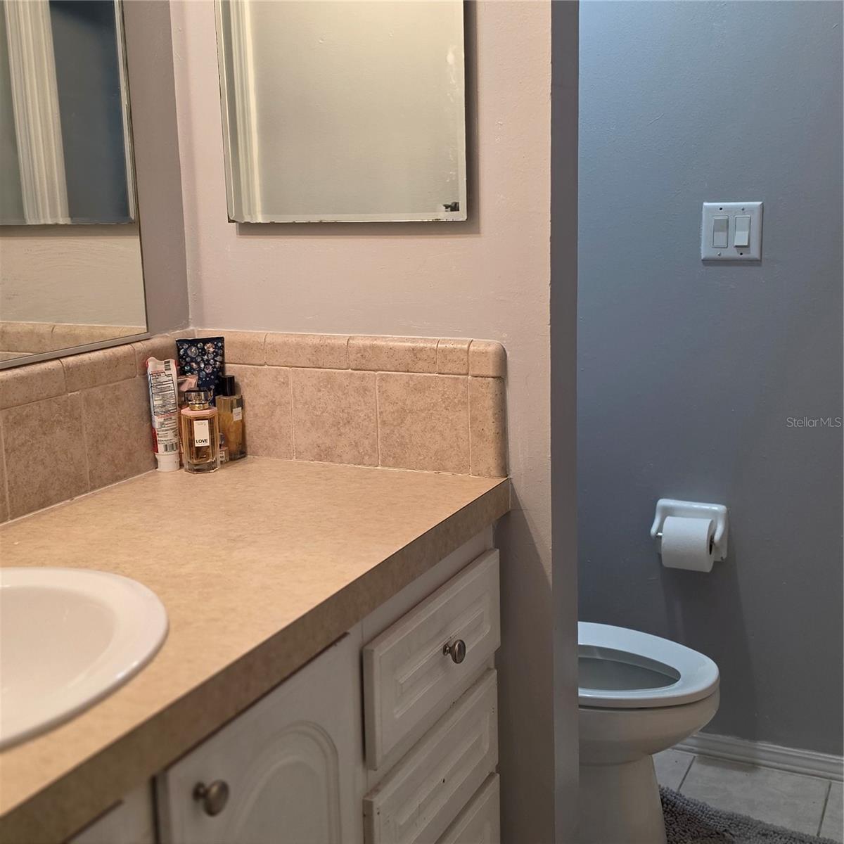 12408 ELNORA DR — photo 9