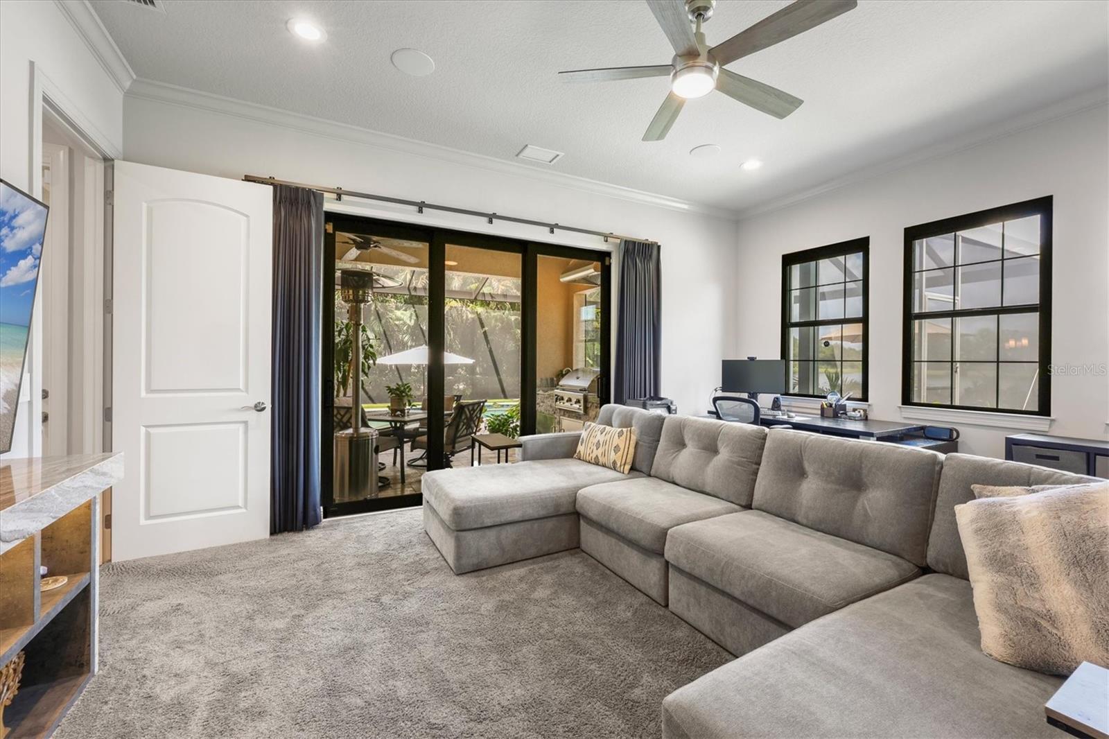 7235 PRESTBURY CIR — photo 16