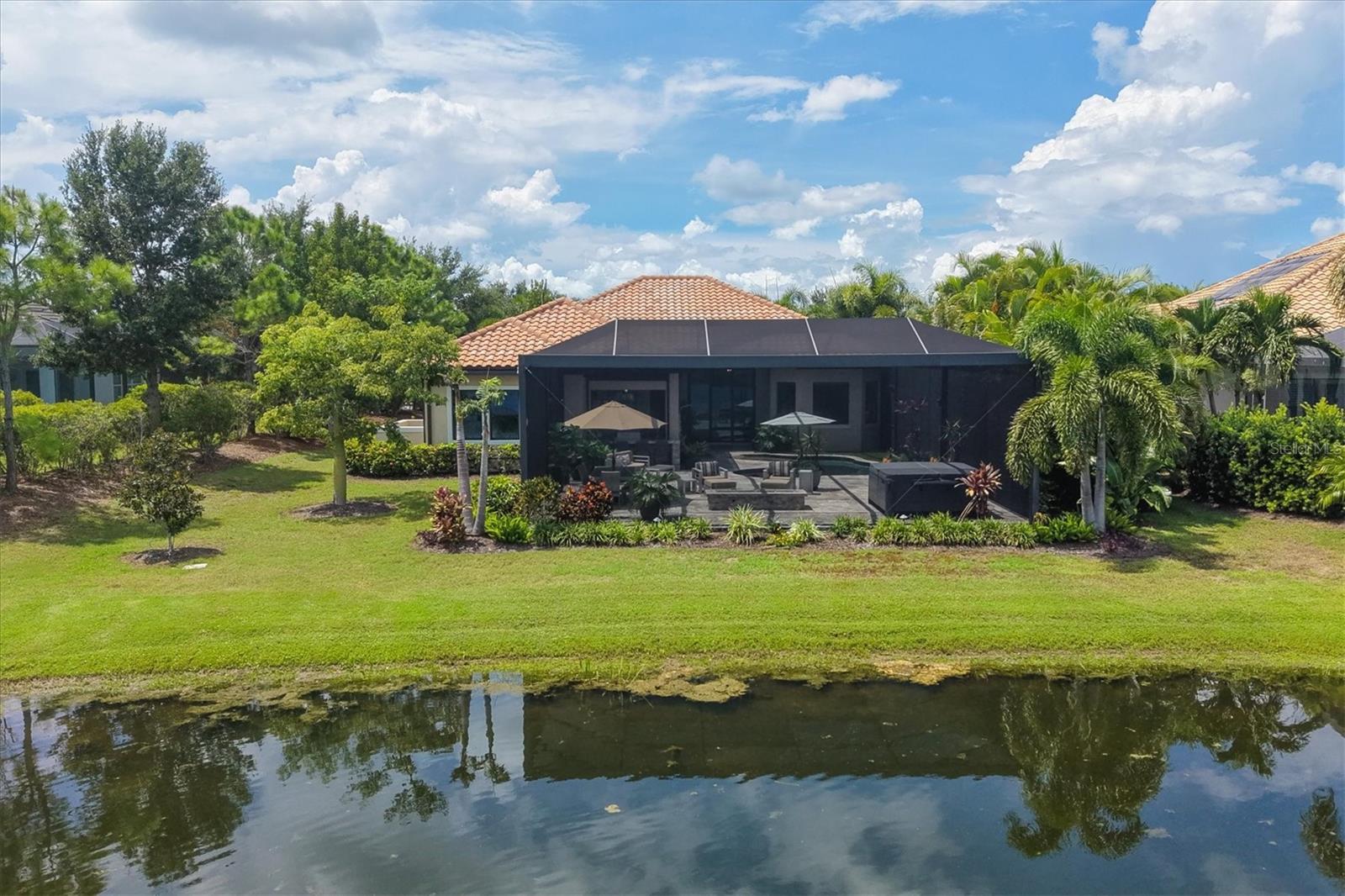 7235 PRESTBURY CIR — photo 33