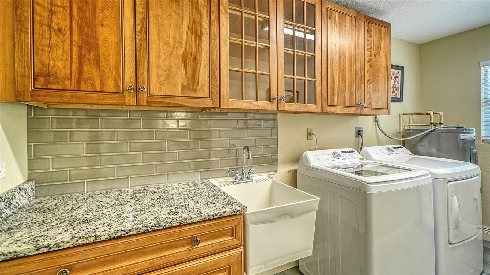 5188 SIESTA WOODS DR — photo 32
