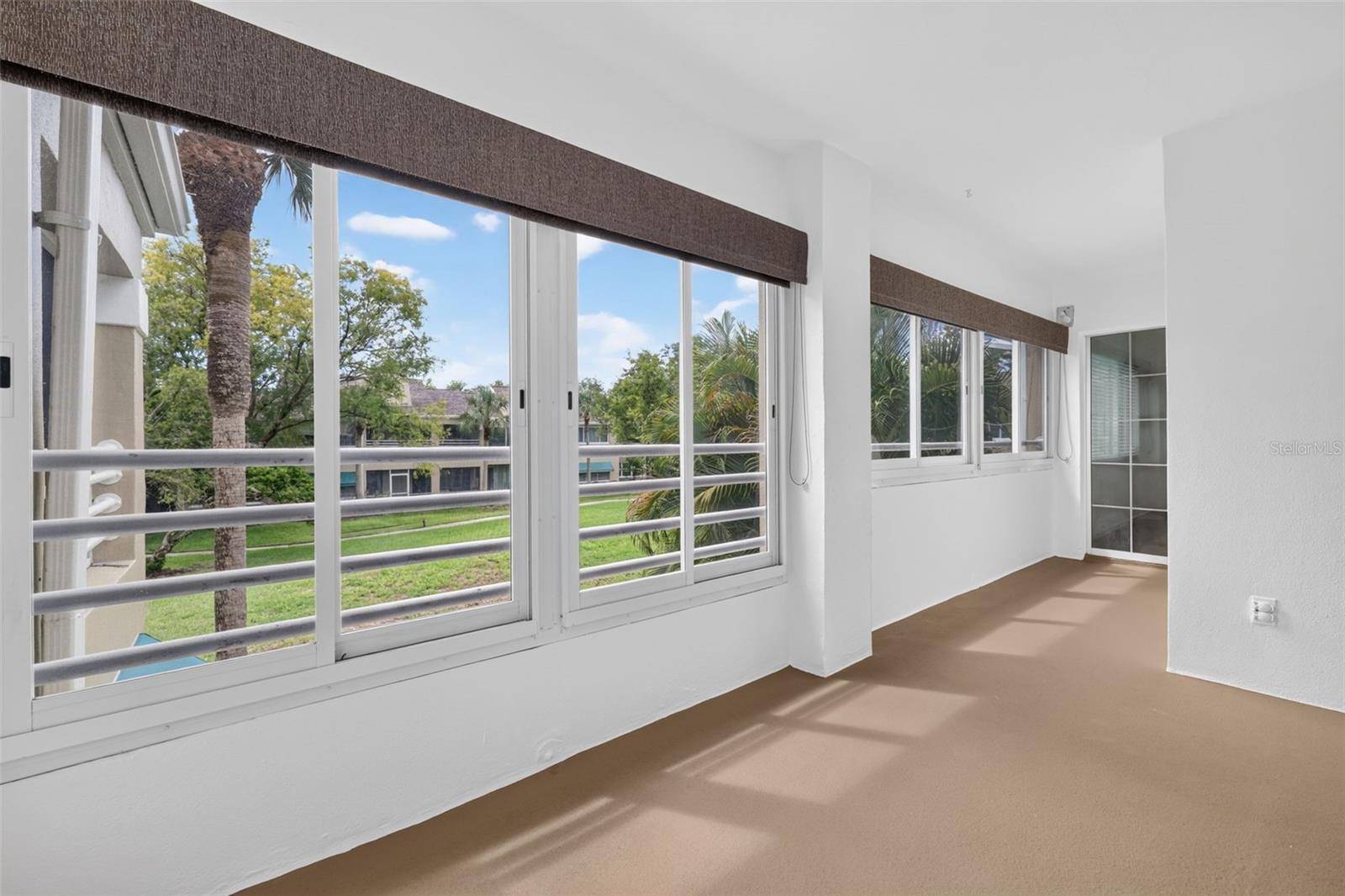 8352 MEADOWBROOK DR #10 — photo 30