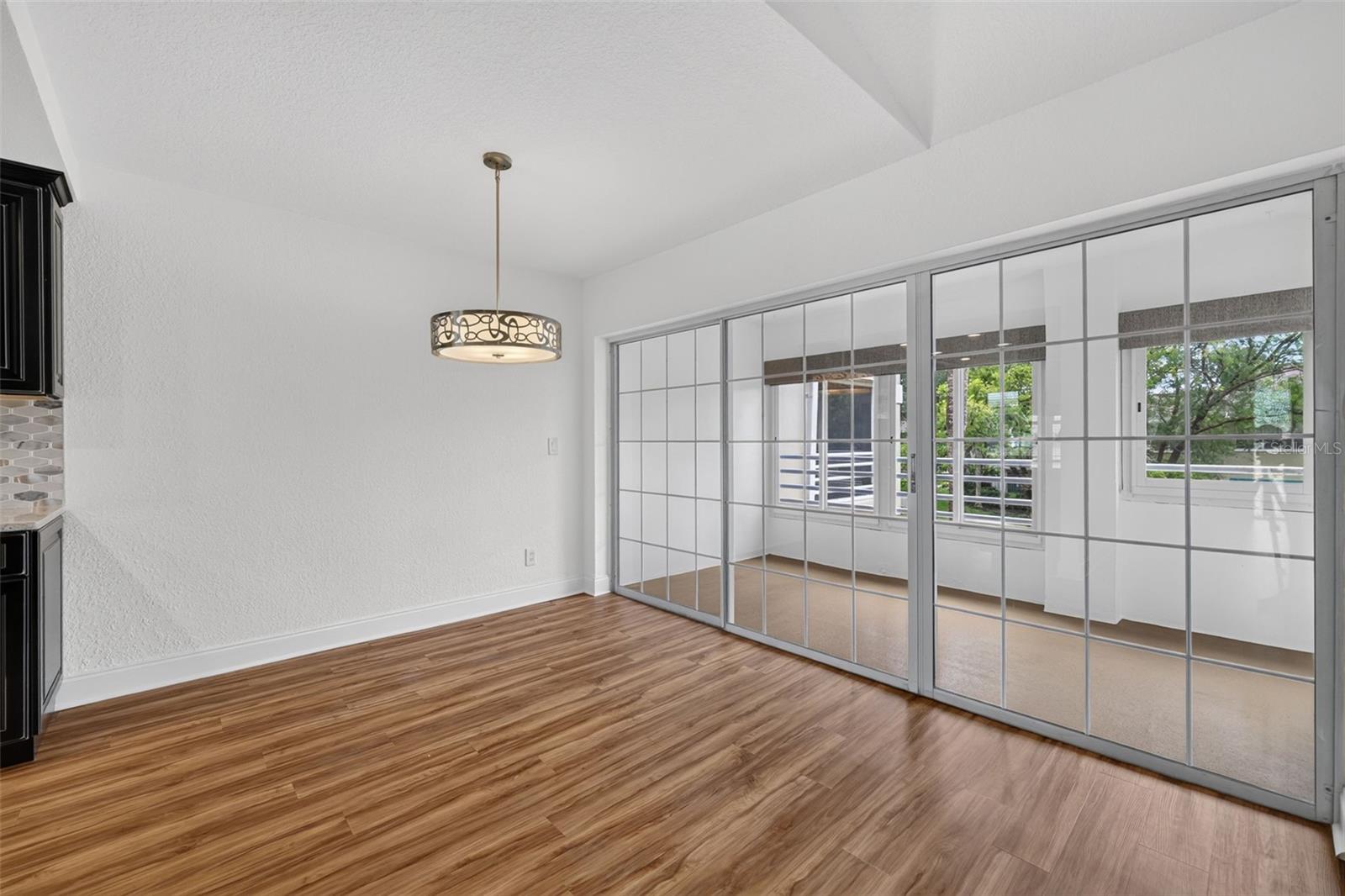 8352 MEADOWBROOK DR #10 — photo 8