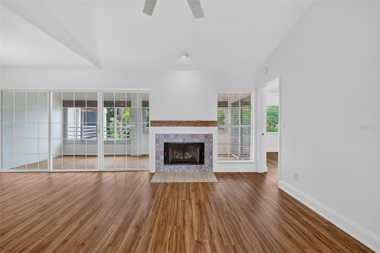 8352 MEADOWBROOK DR #10 — photo 7