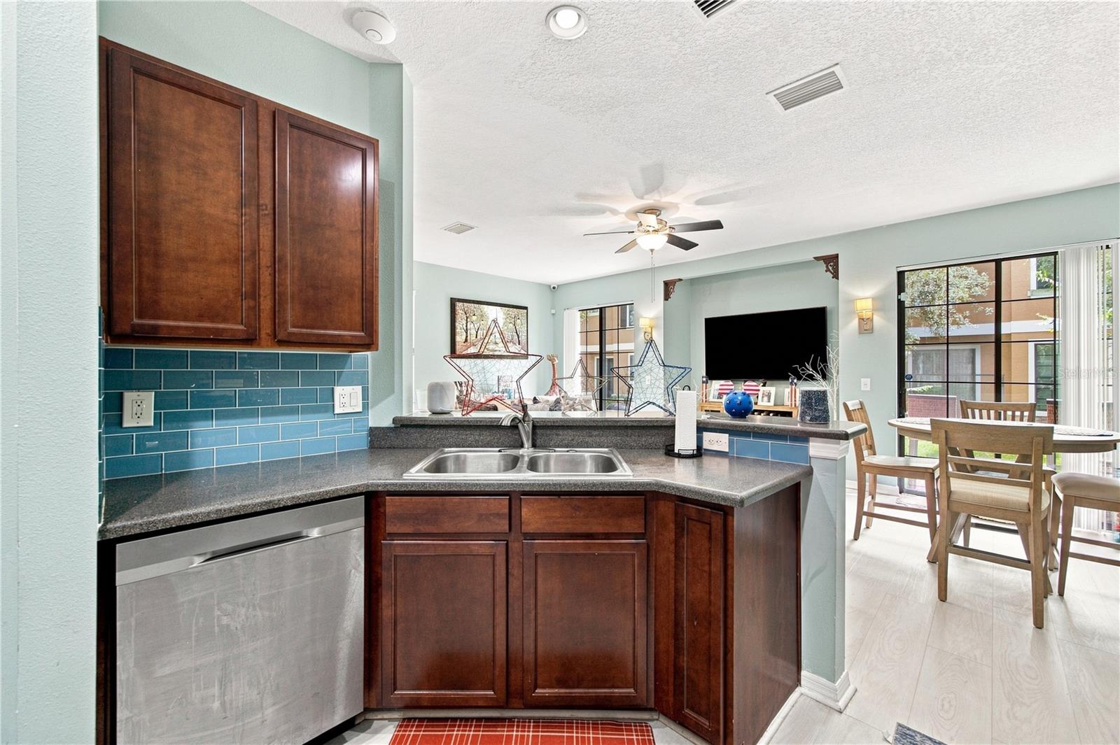 5530 KINGLETHILL DR — photo 9