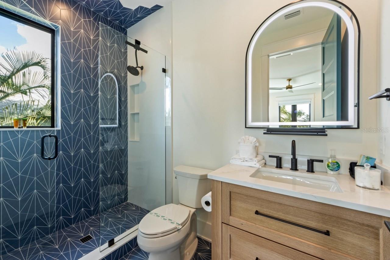 515 LOQUAT DR — photo 22