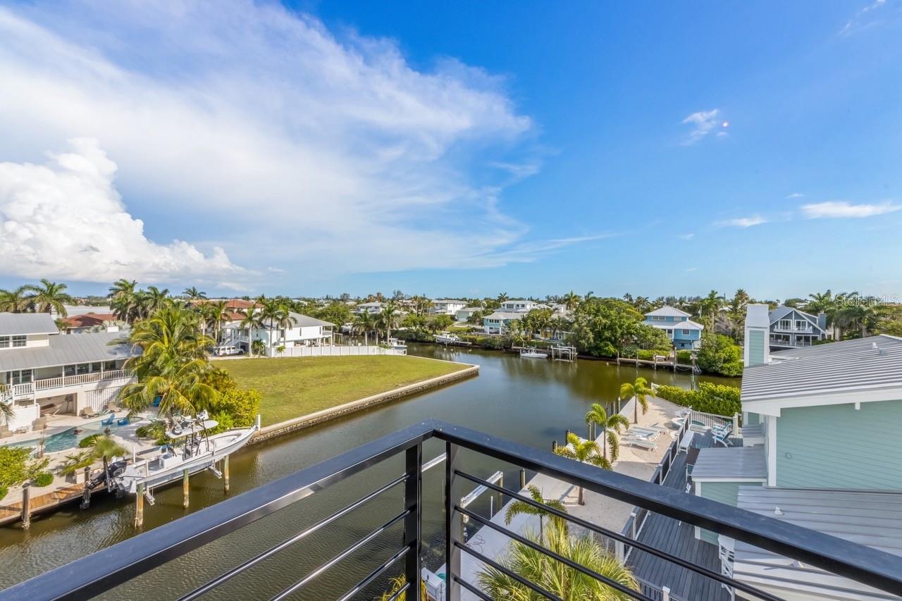515 LOQUAT DR — photo 42