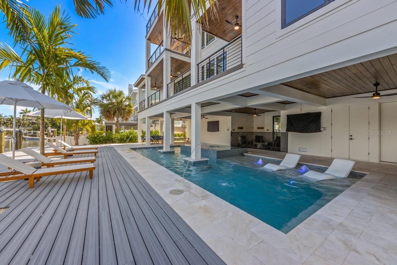 515 LOQUAT DR — photo 49