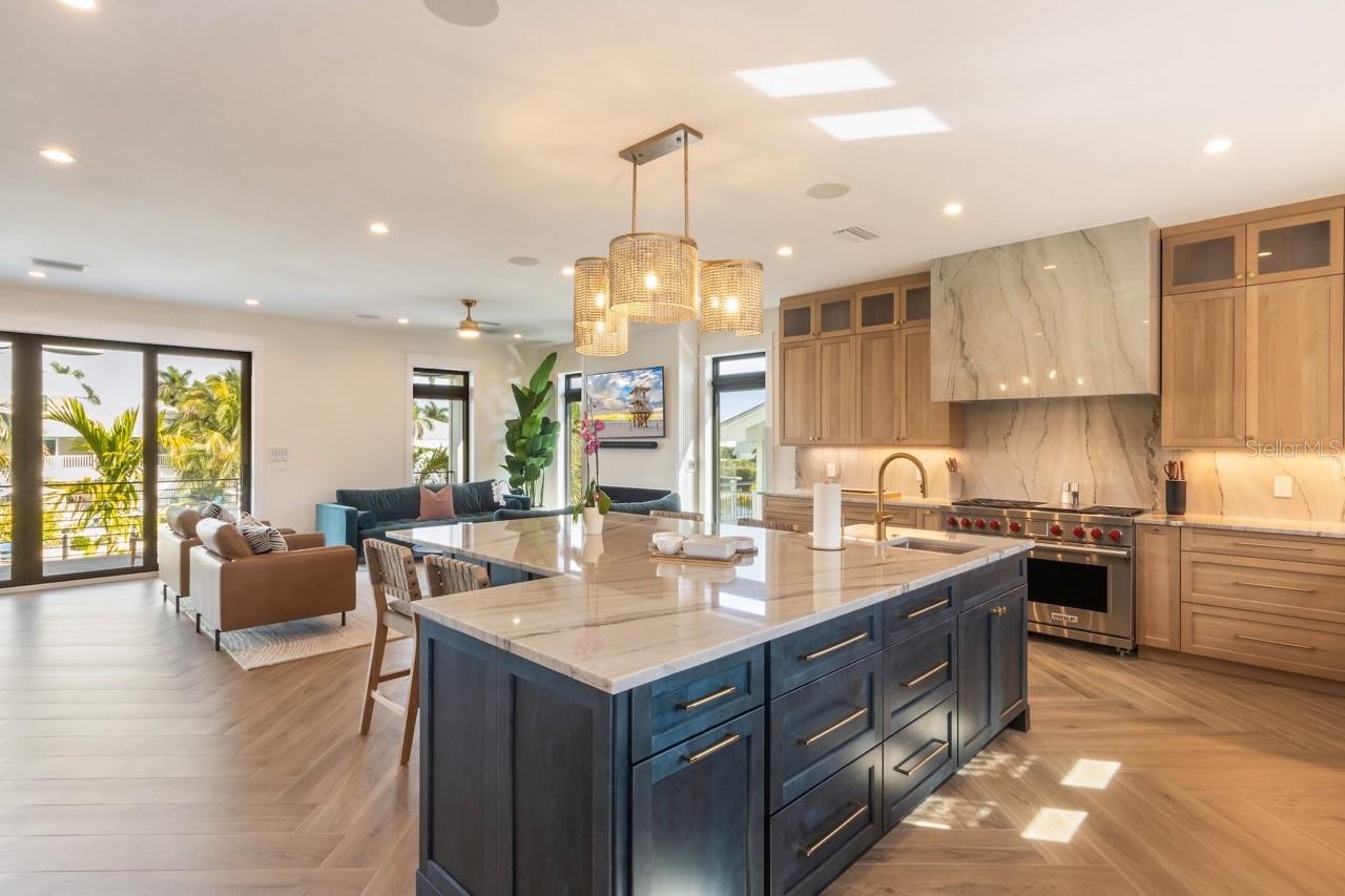515 LOQUAT DR — photo 13