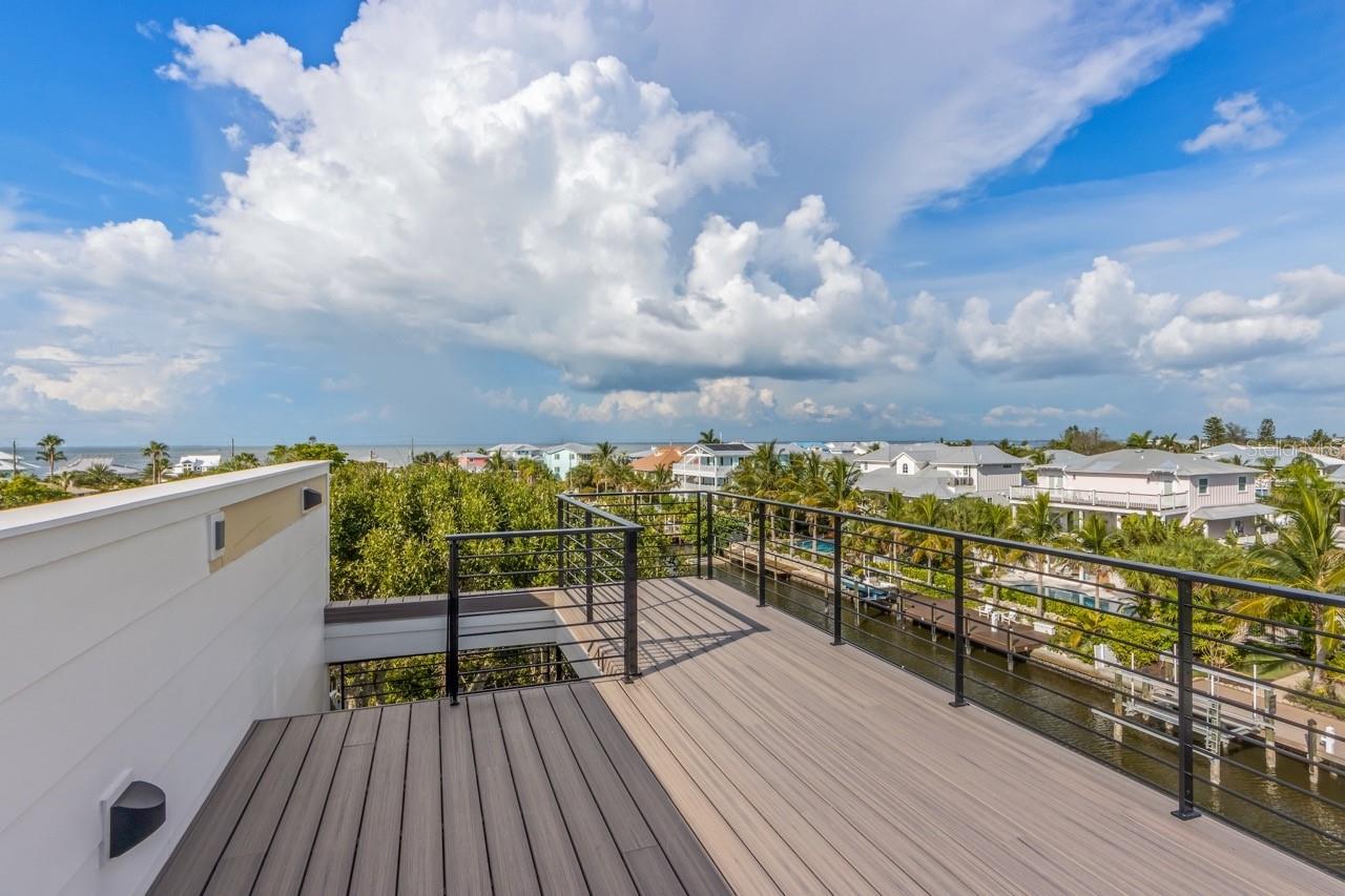 515 LOQUAT DR — photo 41