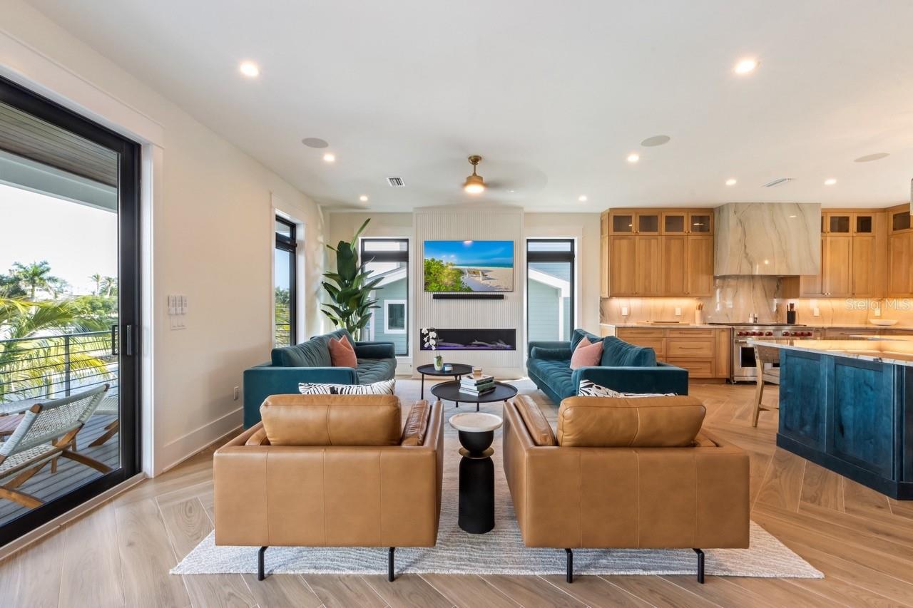 515 LOQUAT DR — photo 18