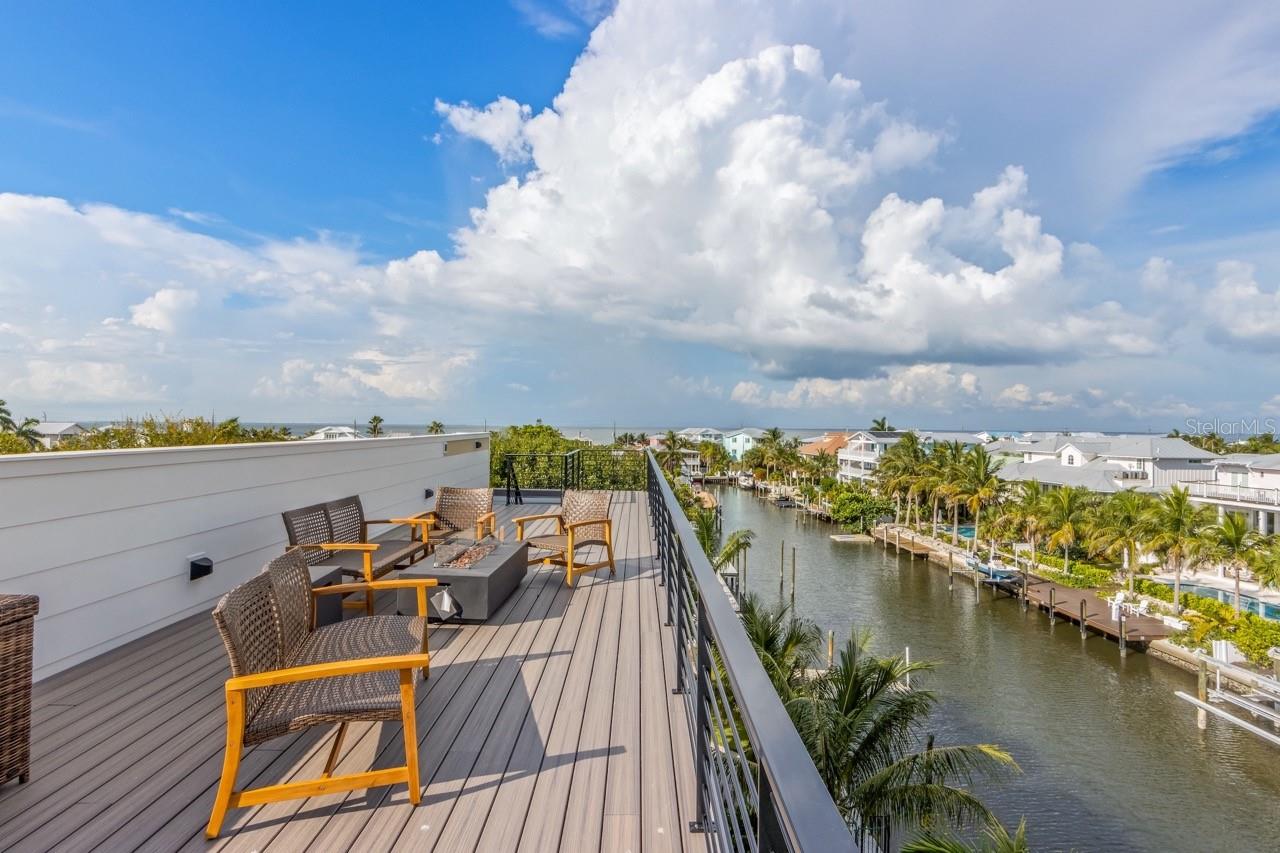 515 LOQUAT DR — photo 43